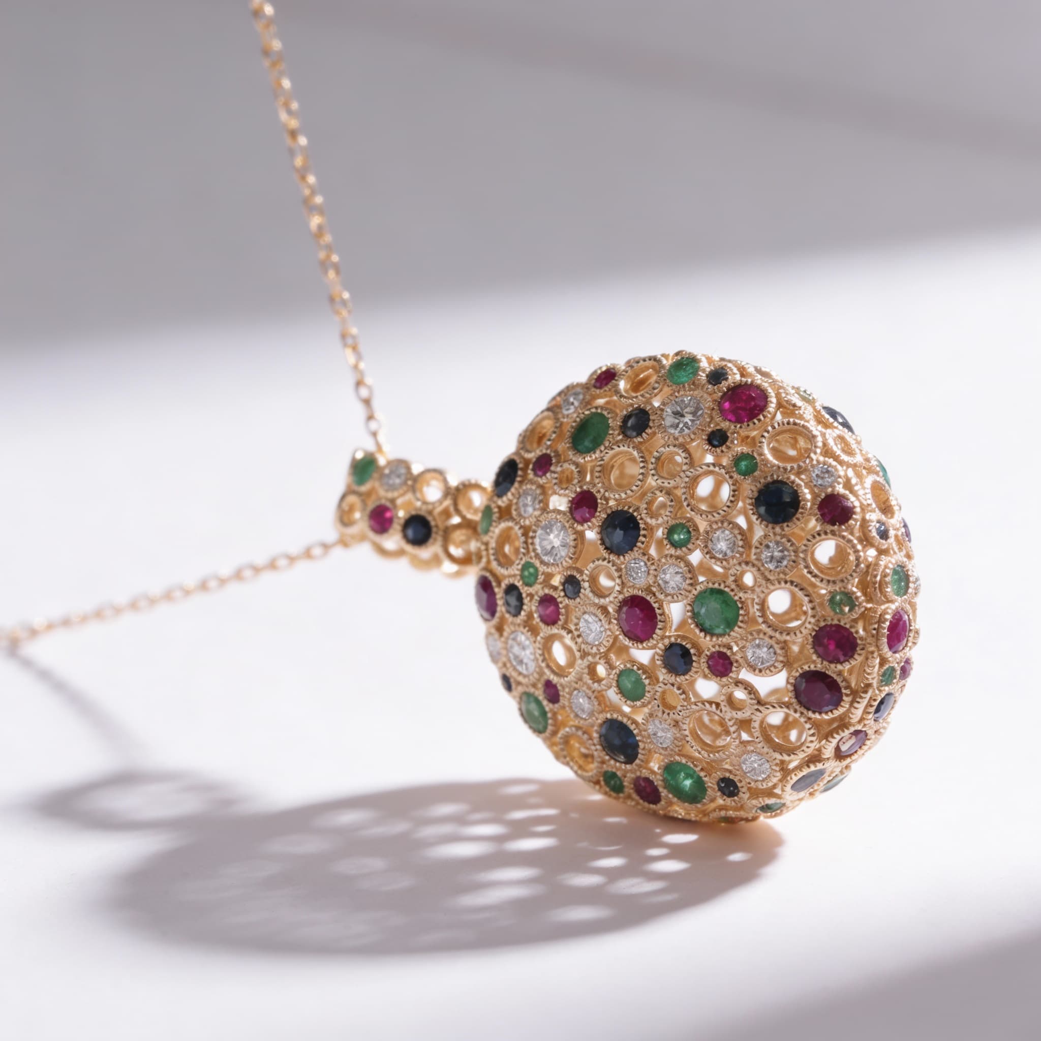 Torsade Sacre Large Pendant in Yellow Gold - 3