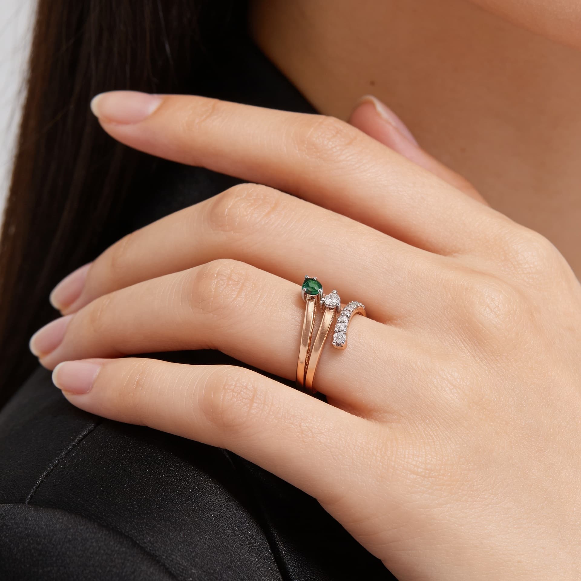 The Hiya Signature IV Emerald Vector Wrap Ring