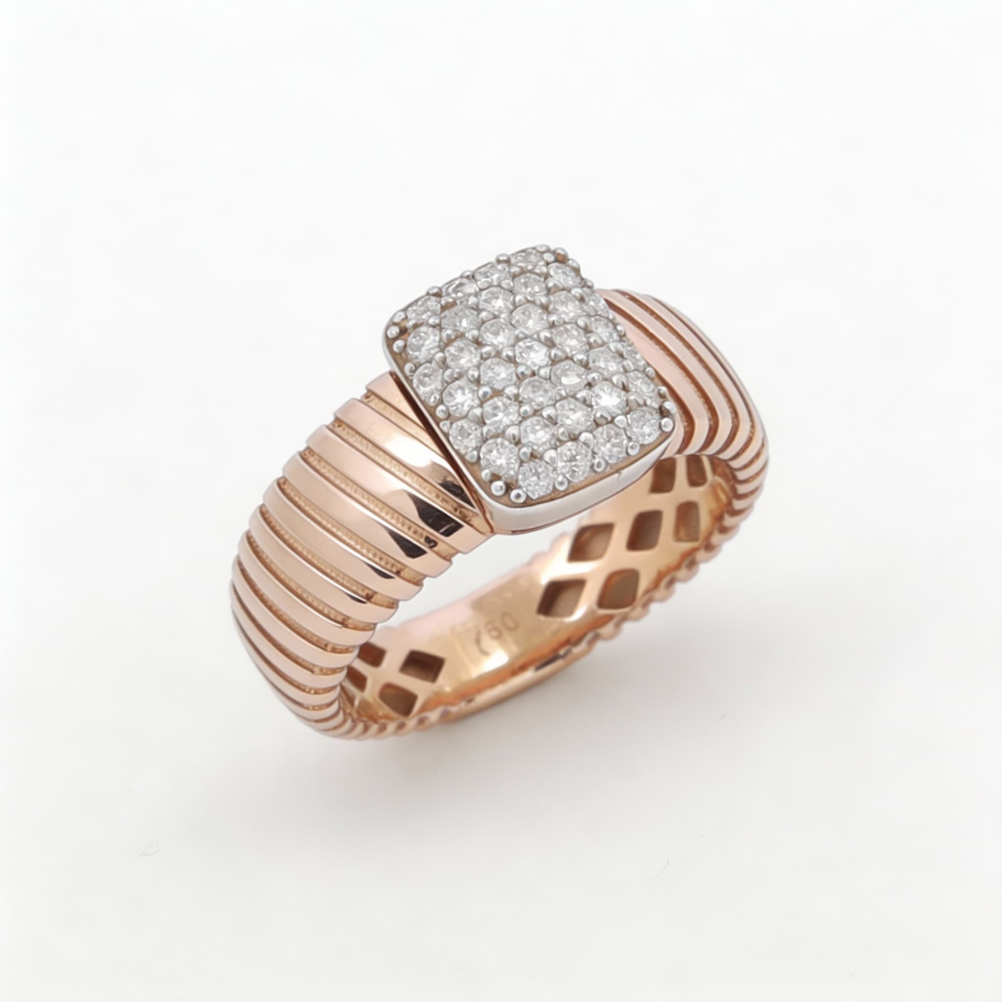 The Hiya Signature IV Ribbed Pavé Ring - 4