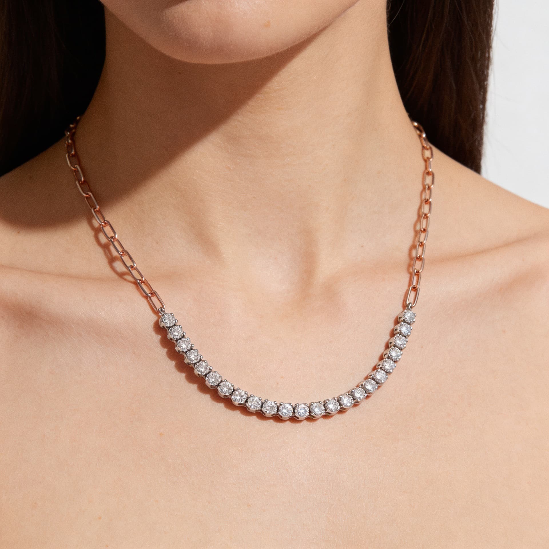 The Hiya Signature IV Channel-Set Arc Pendant 
