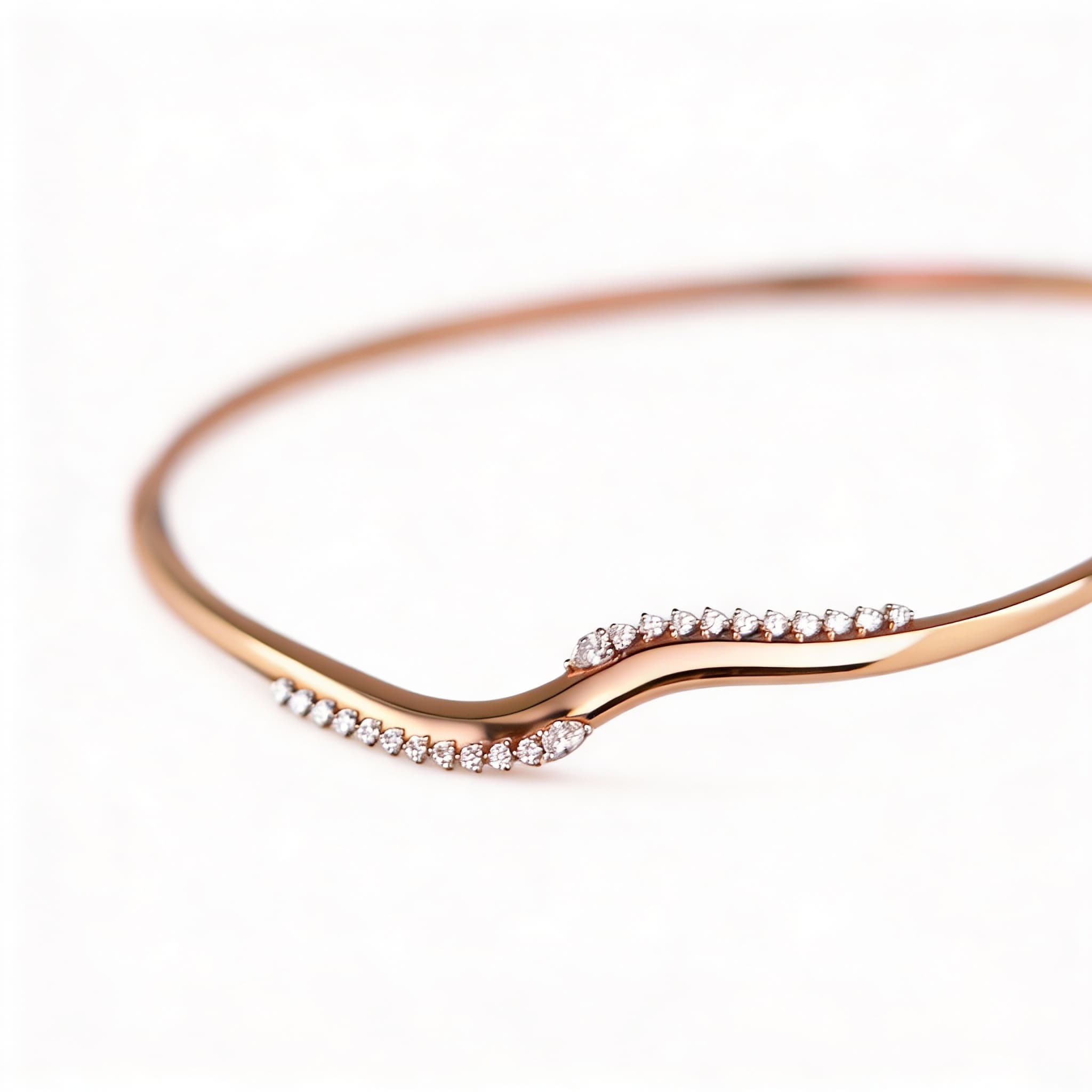 The Hiya Signature IV Flow Diamond Choker  - 3
