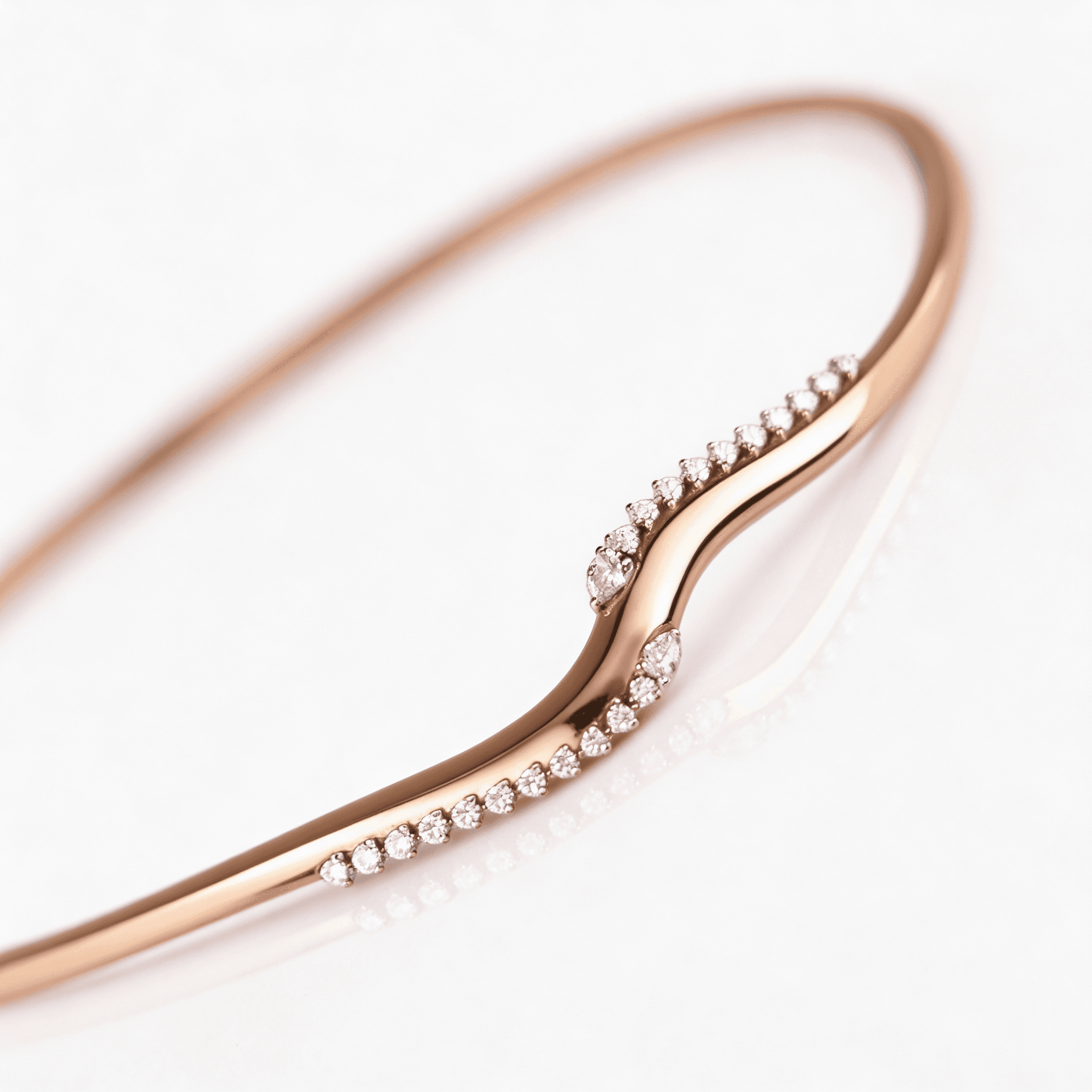 The Hiya Signature IV Flow Diamond Choker  - 4