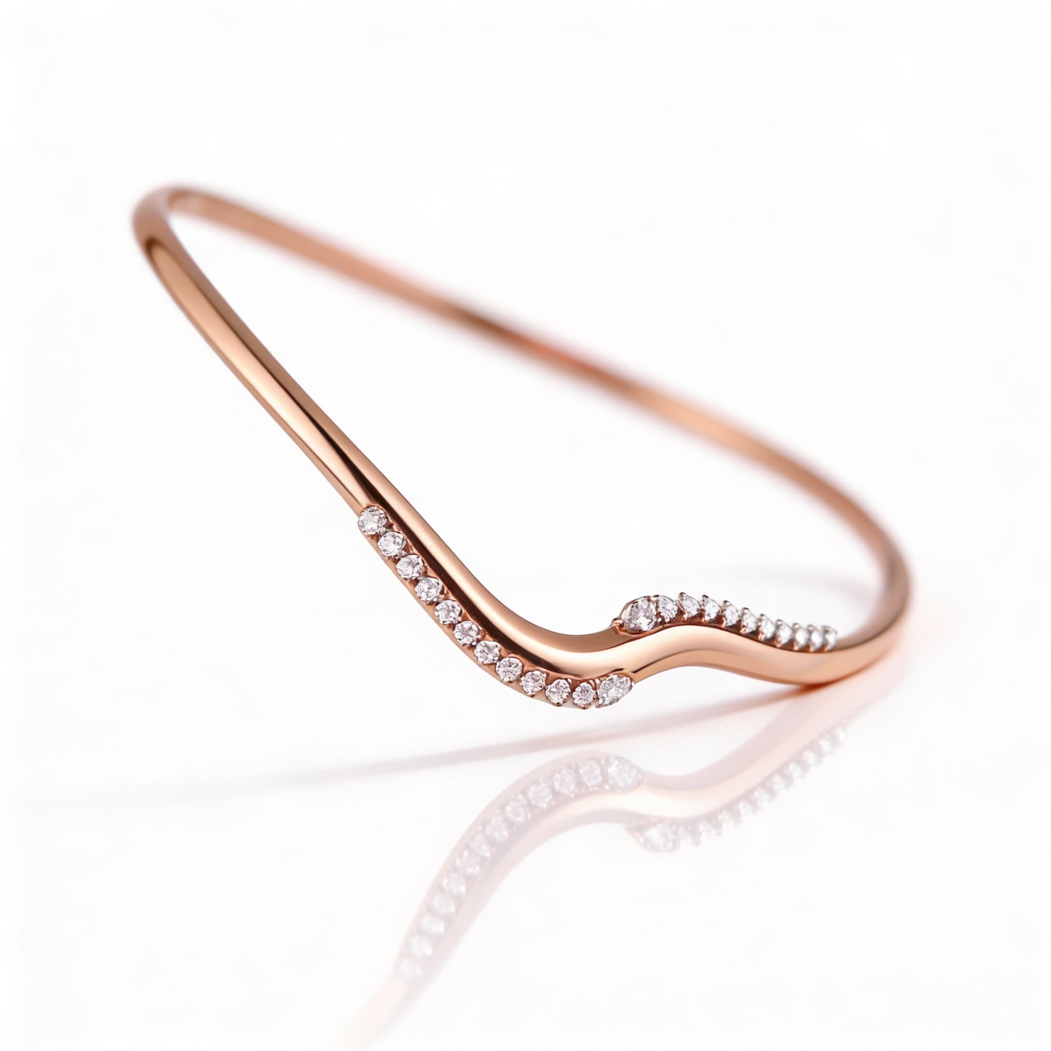 The Hiya Signature IV Flow Diamond Choker  - 5