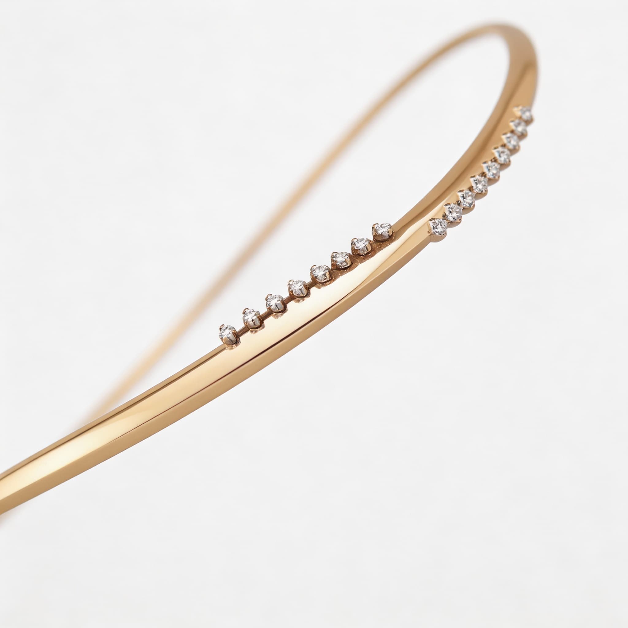 The Hiya Signature IV Linear Trace Diamond Choker - 4