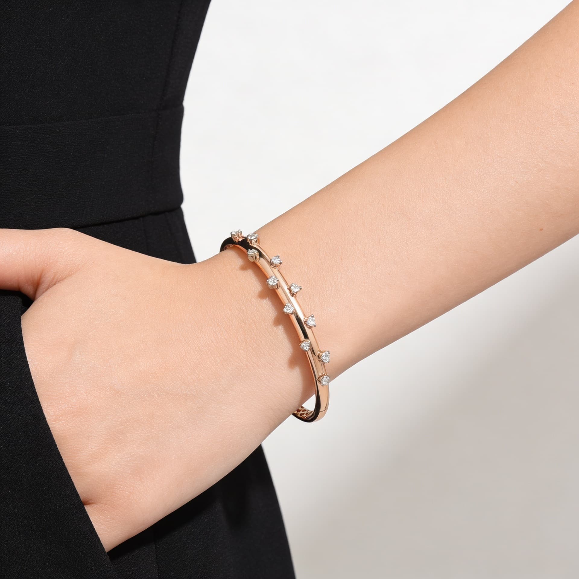 The Hiya Signature IV Prong-Set Diamond Bangle 