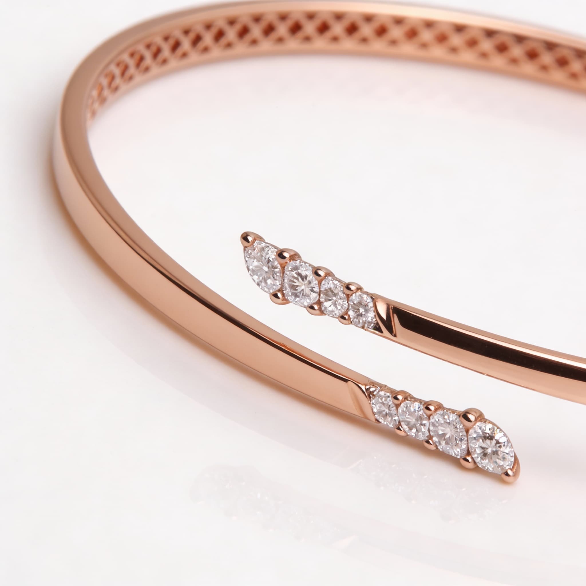 The Hiya Signature IV Open Curve Diamond Choker  - 4