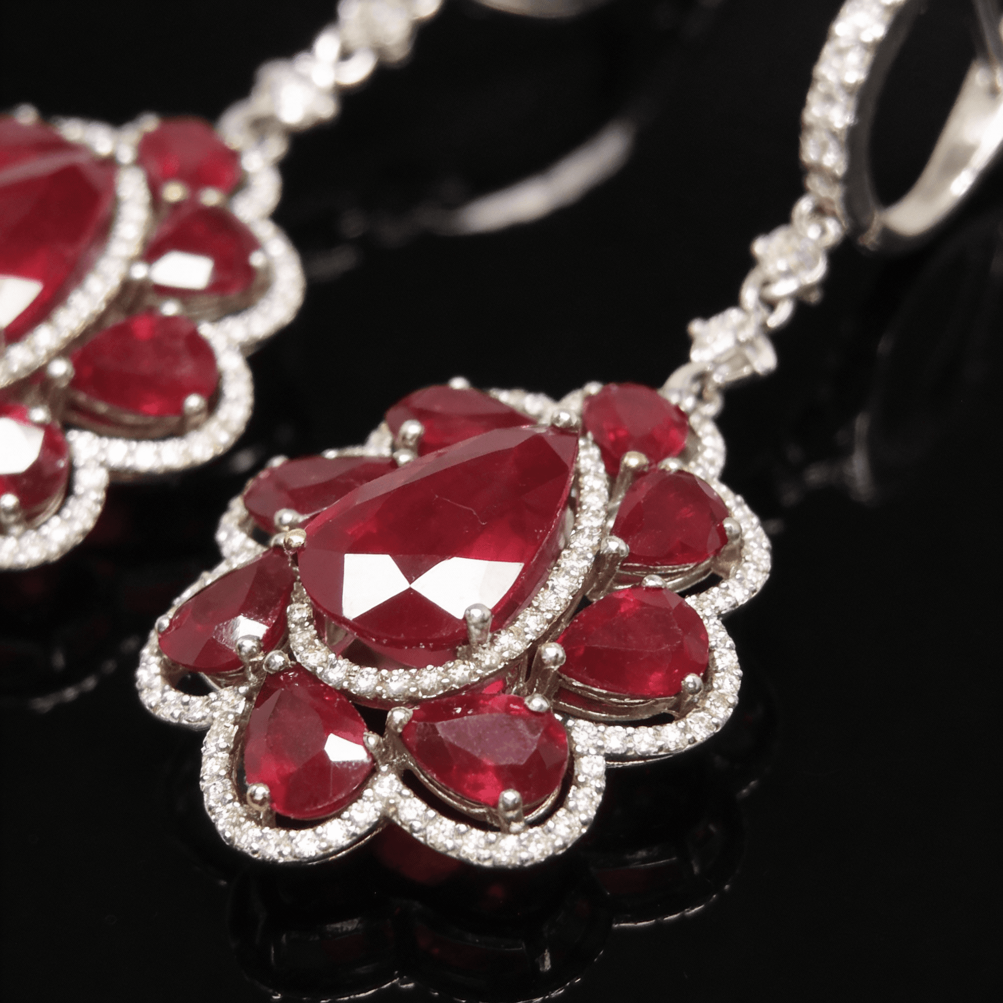 The Peregrinus Ruby Imperial Cluster Drops - 7