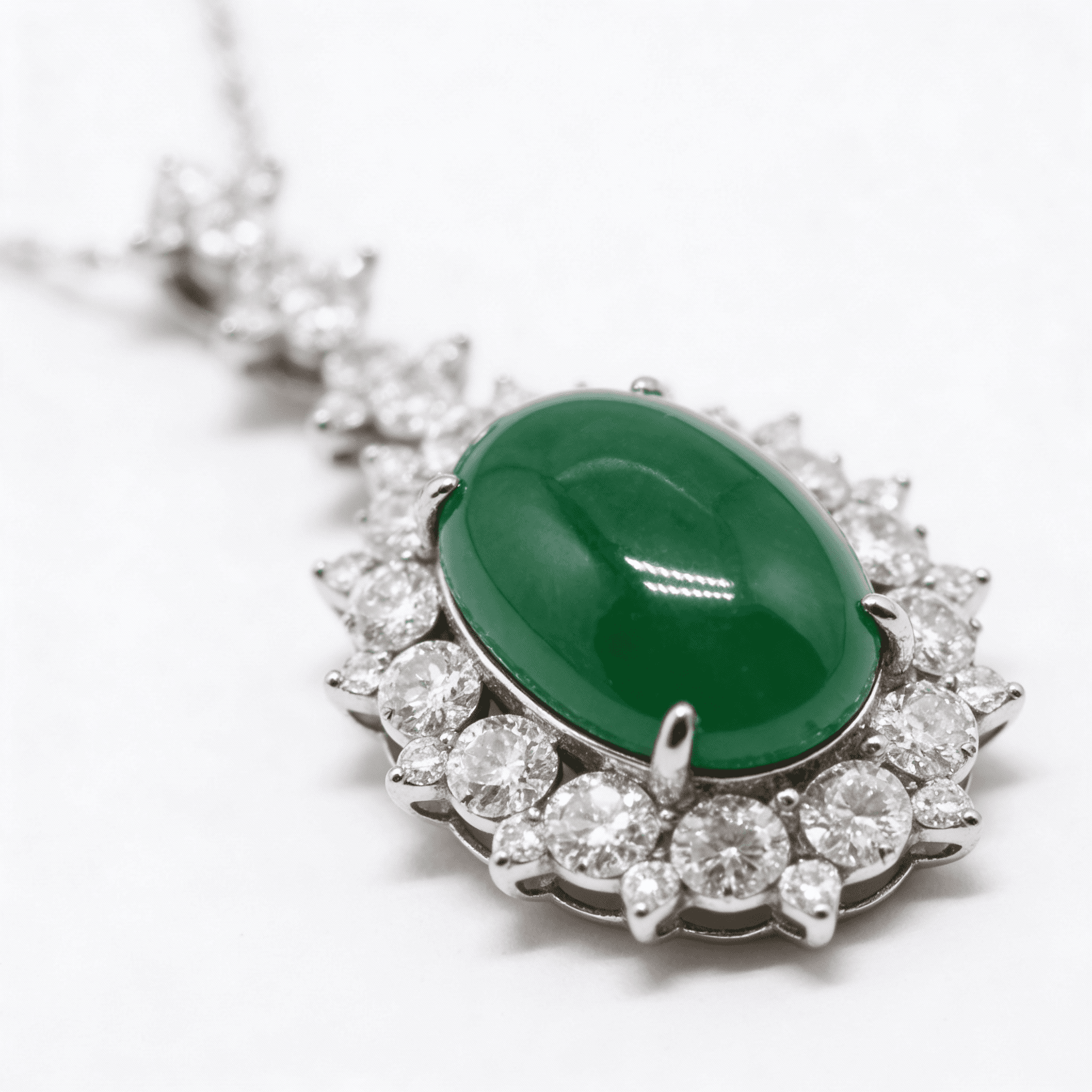The Peregrinus Emerald Sovereign Cabochon Pendant - 4