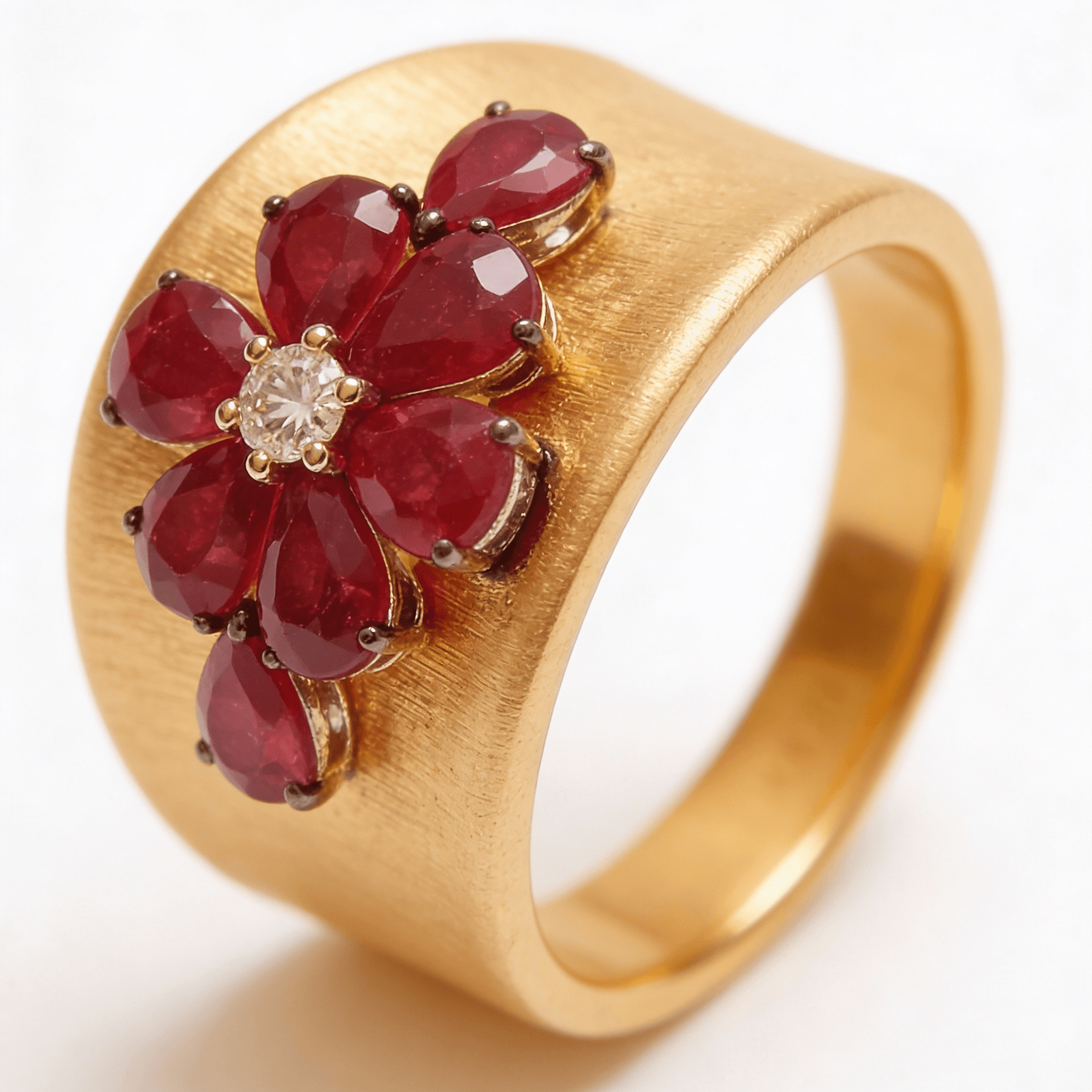  The Peregrinus Ruby Grand Petal Crest Ring  - 5