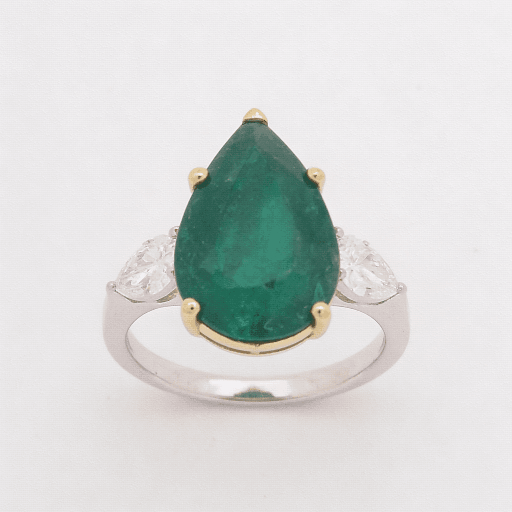 The Peregrinus Emerald Poise Ring - 4