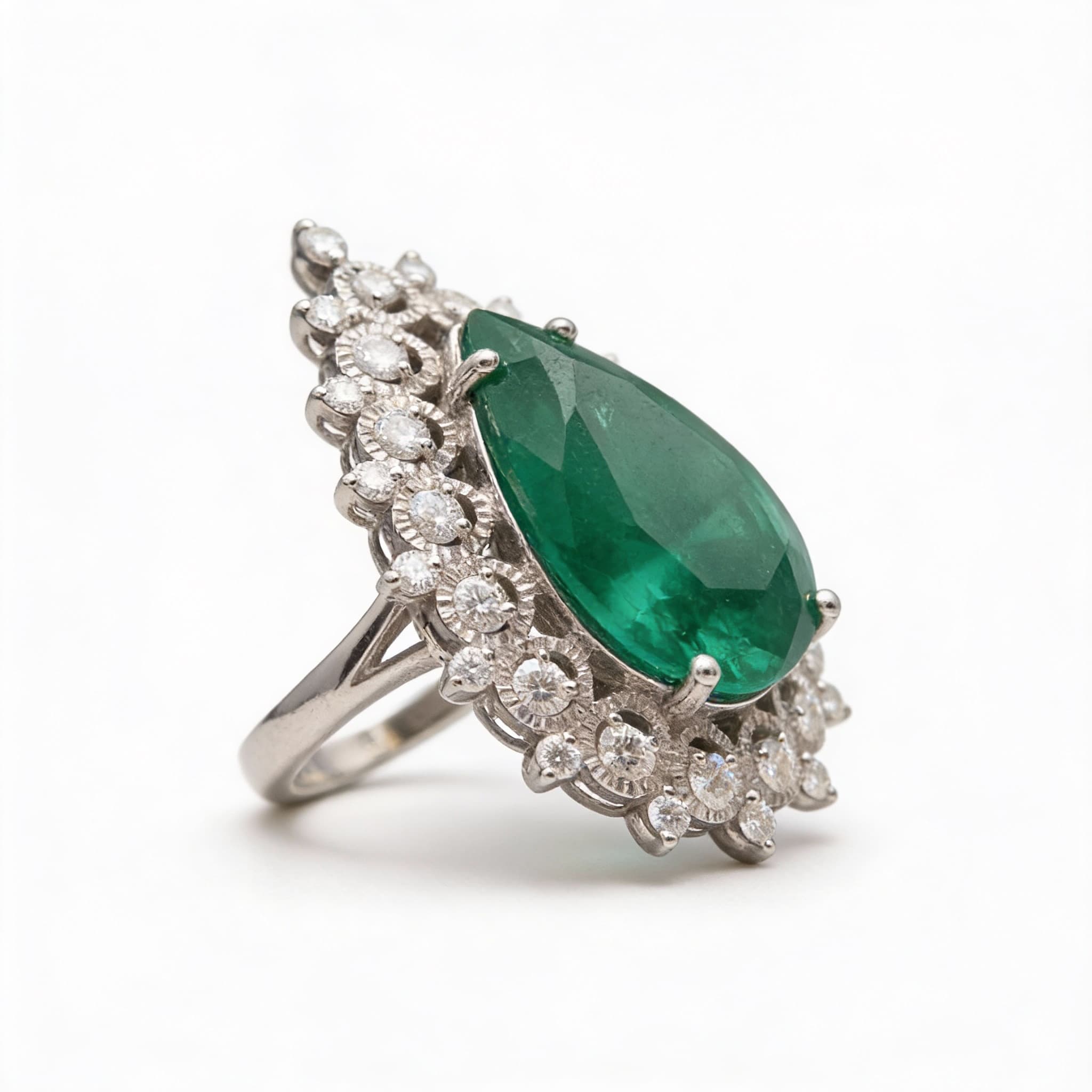 The Peregrinus Emerald Crown Ring - 3