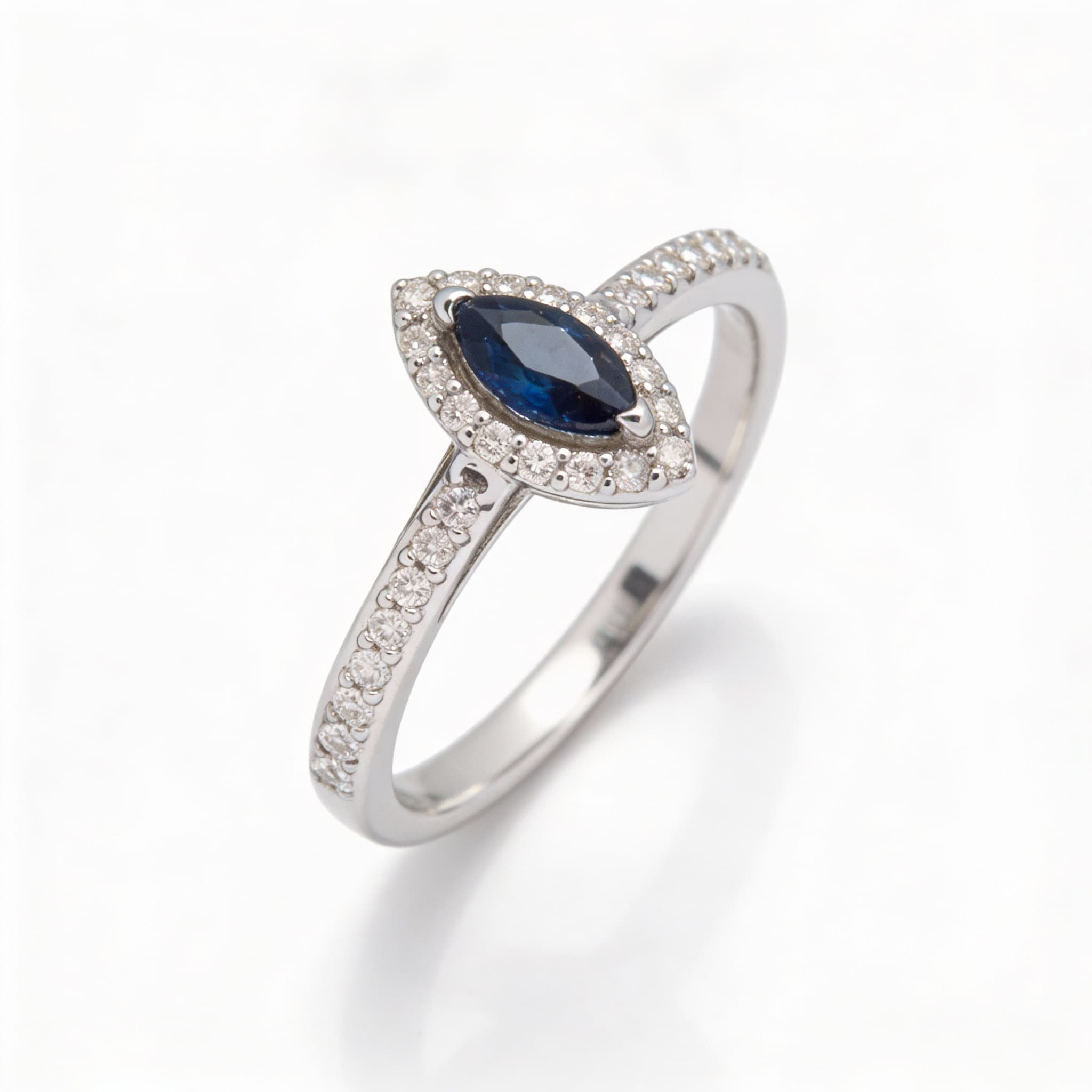 The Peregrinus Midnight Flame Ring - 3