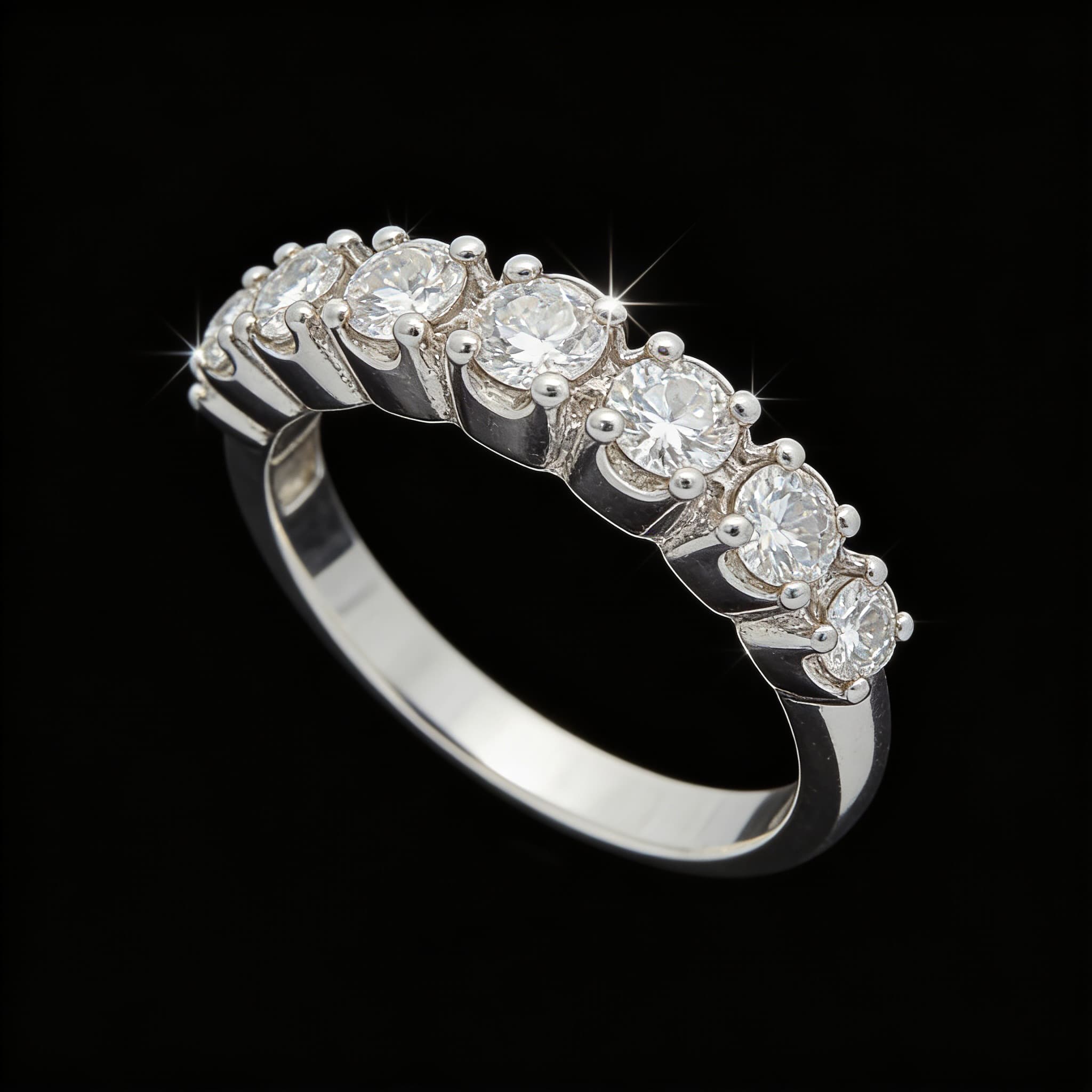 The Eternità Scalloped Round Diamond Ring - 5