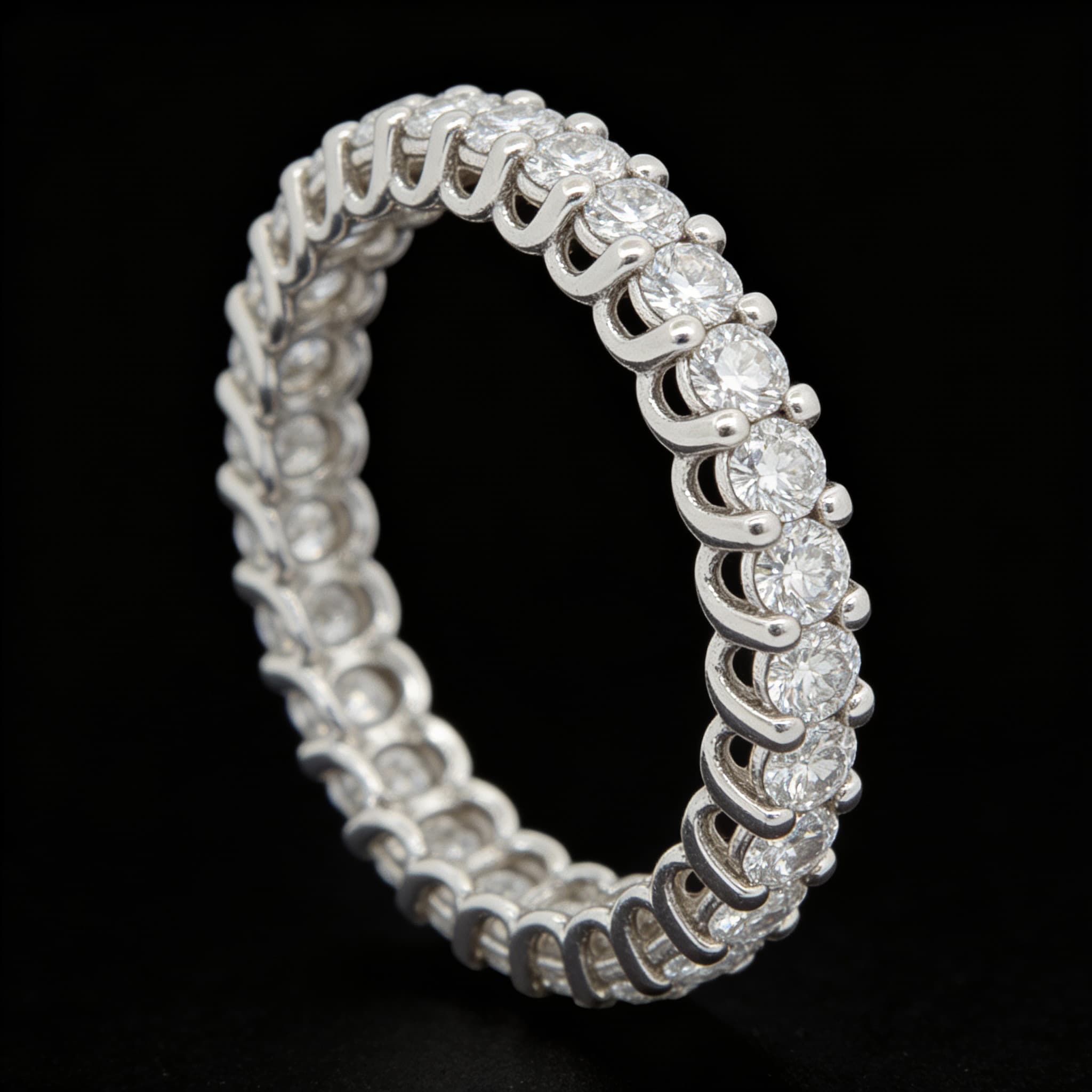 The Eternità Sculpted Prong Diamond Ring - 5