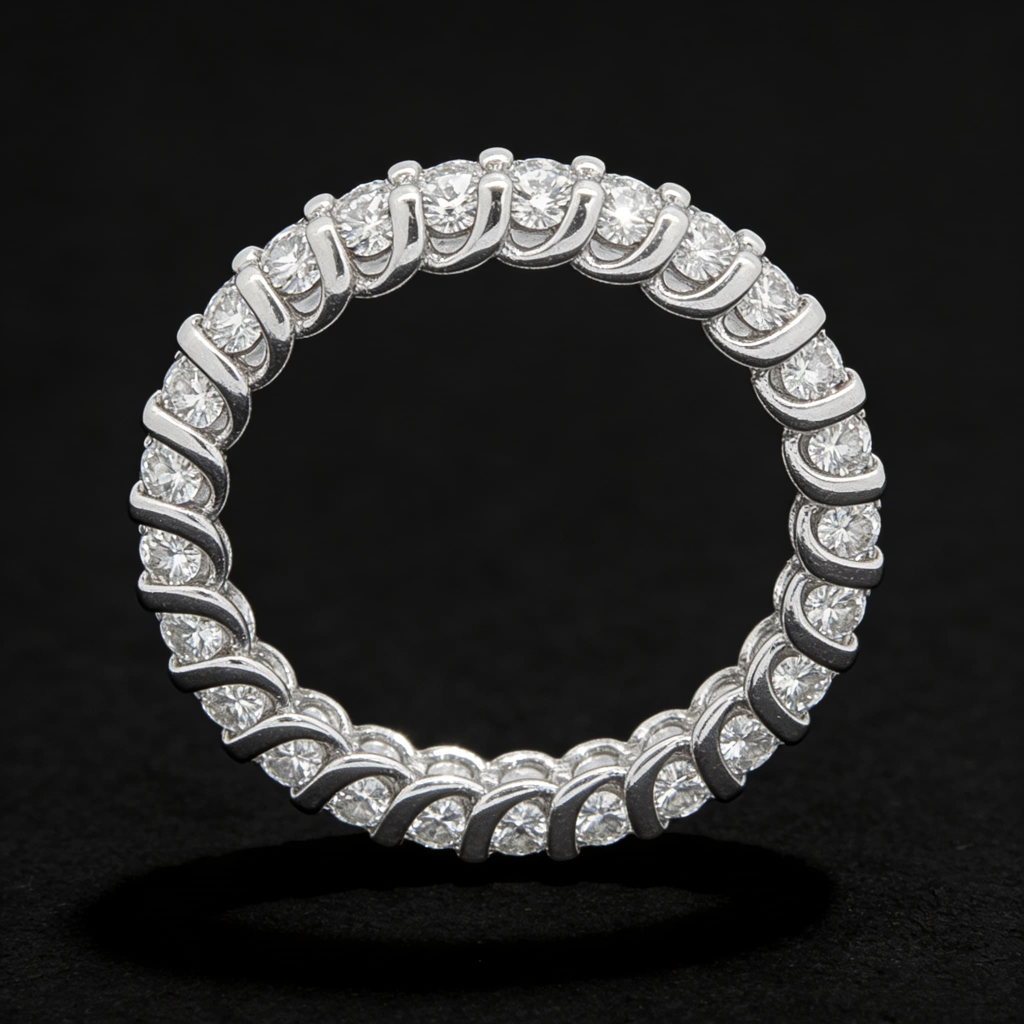 The Eternità Sculpted Prong Diamond Ring - 6