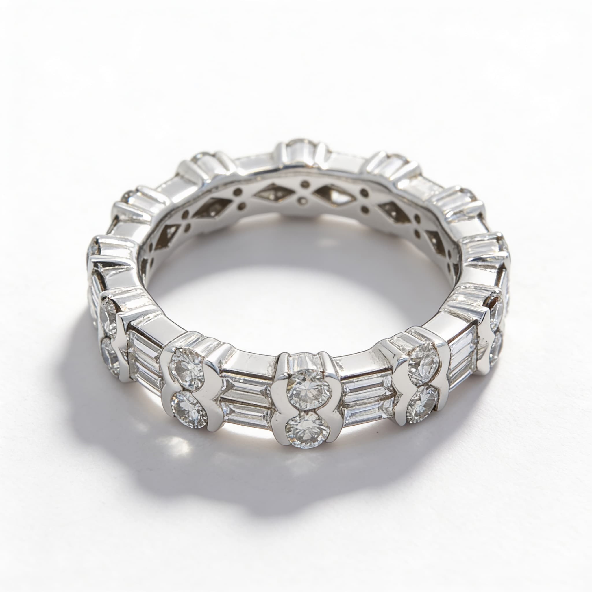 The Eternità Rhythmic Baguette Diamond Ring - 3