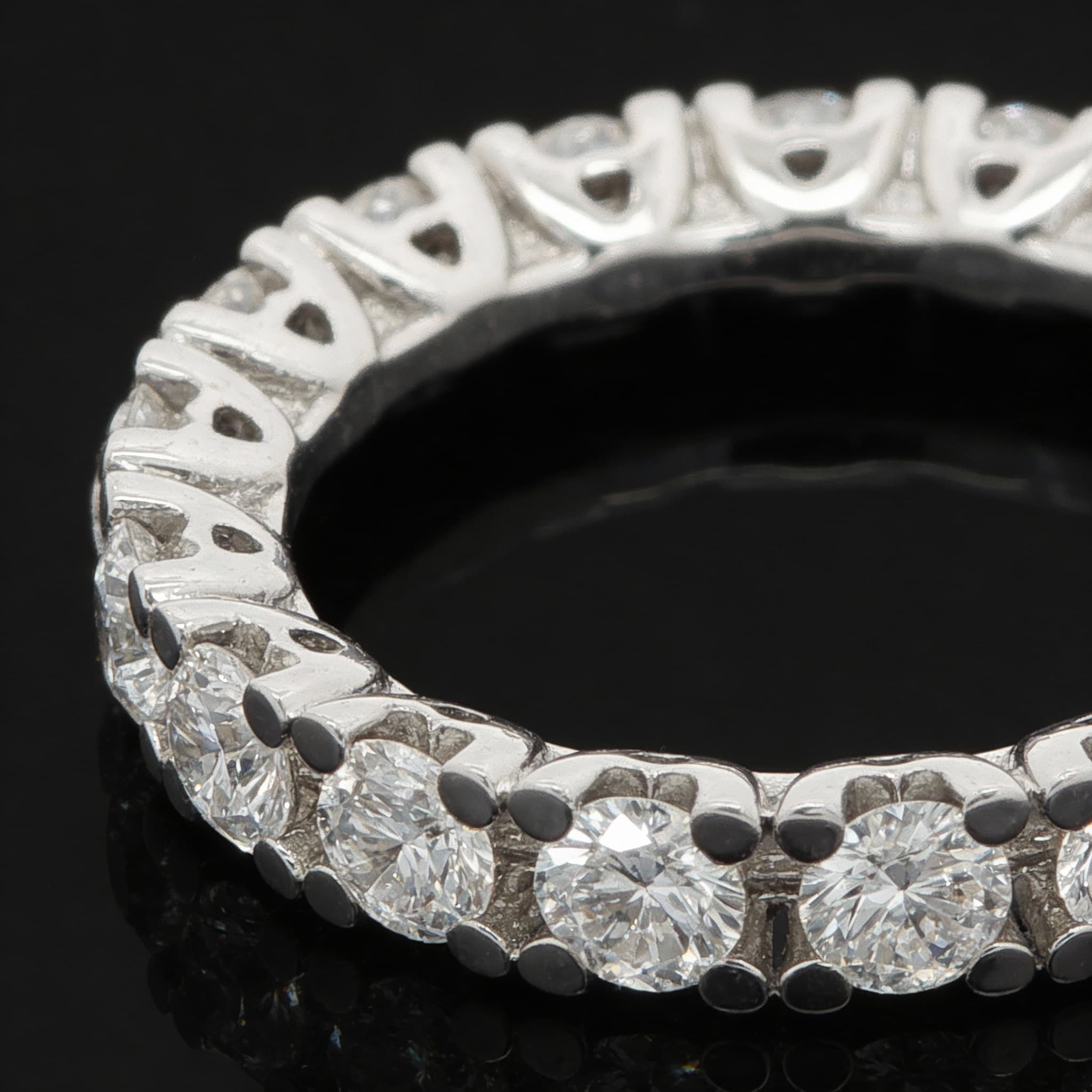  The Eternità Precision-Set Diamond Band - 5