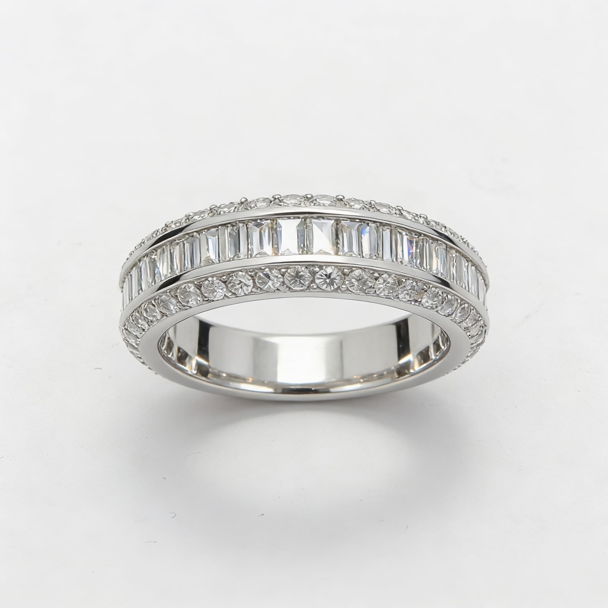 The Eternità Parallel Baguette Diamond Ring with Pavé Frame - 3