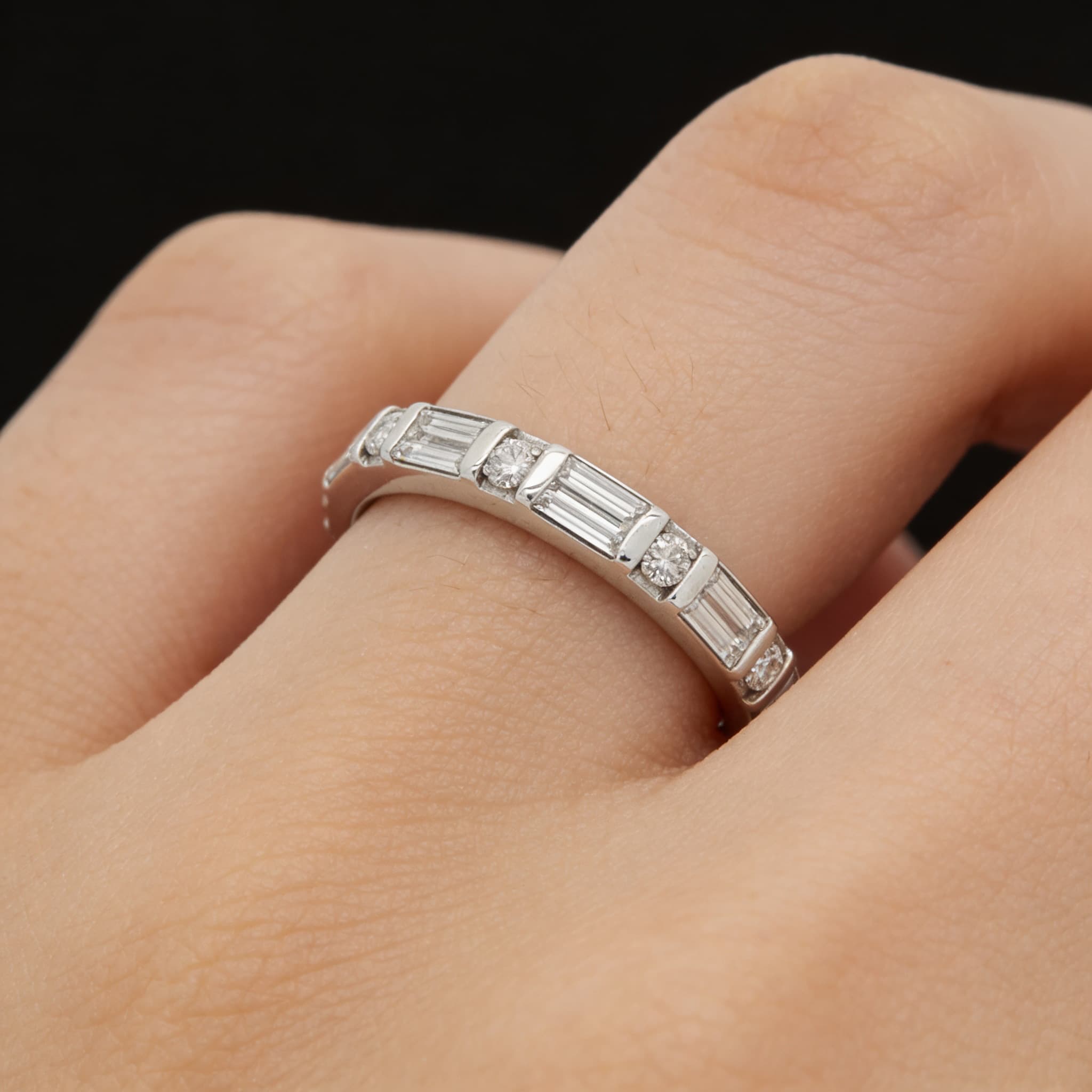The Eternità Bar-Set Baguette and Round Diamond Eternity Ring