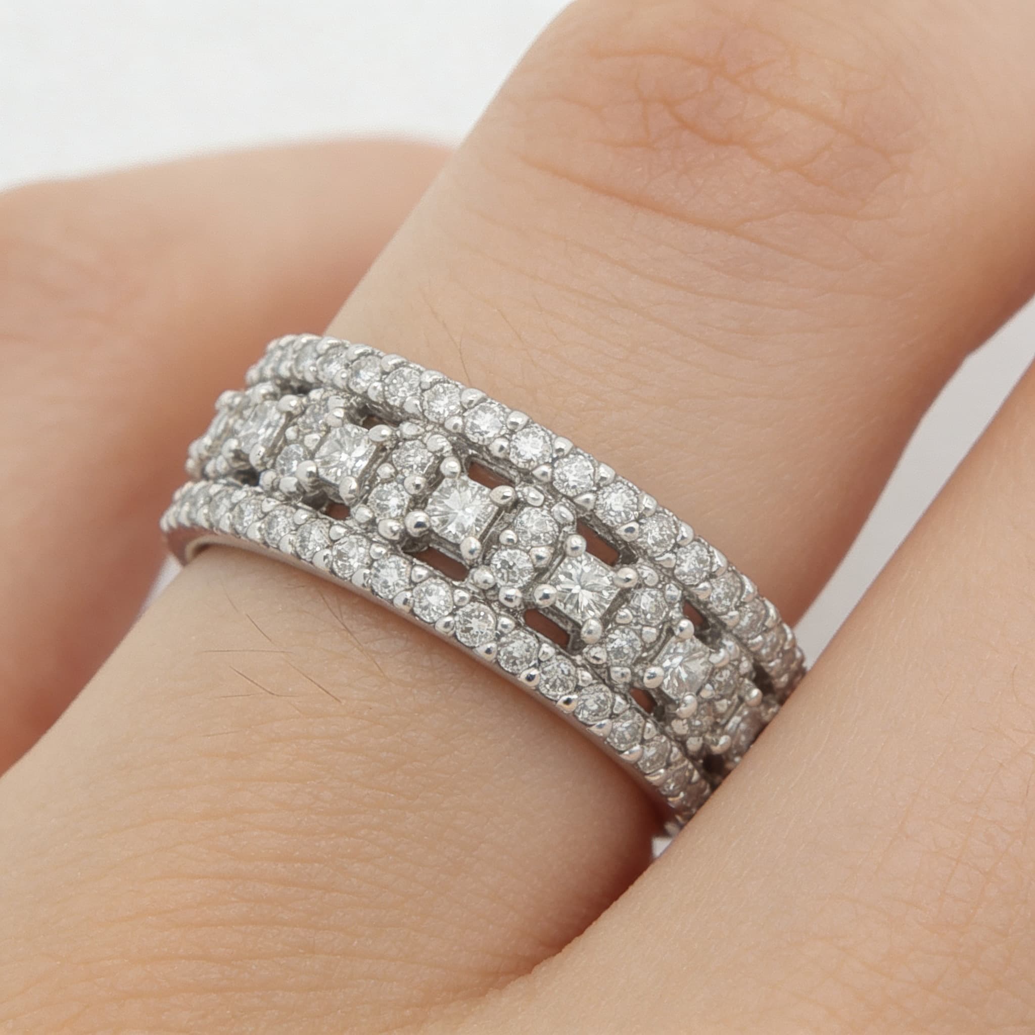 The Eternità Multi-Row Round Diamond Eternity Ring