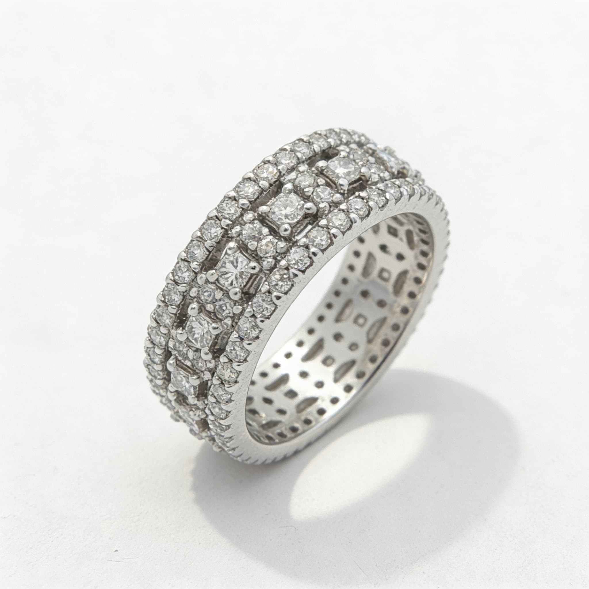 The Eternità Multi-Row Round Diamond Eternity Ring - 3