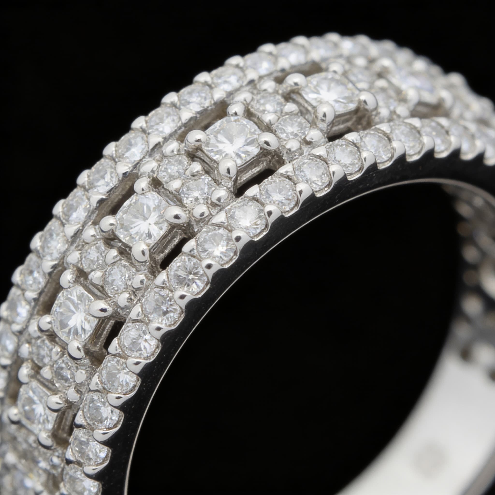 The Eternità Multi-Row Round Diamond Eternity Ring - 4