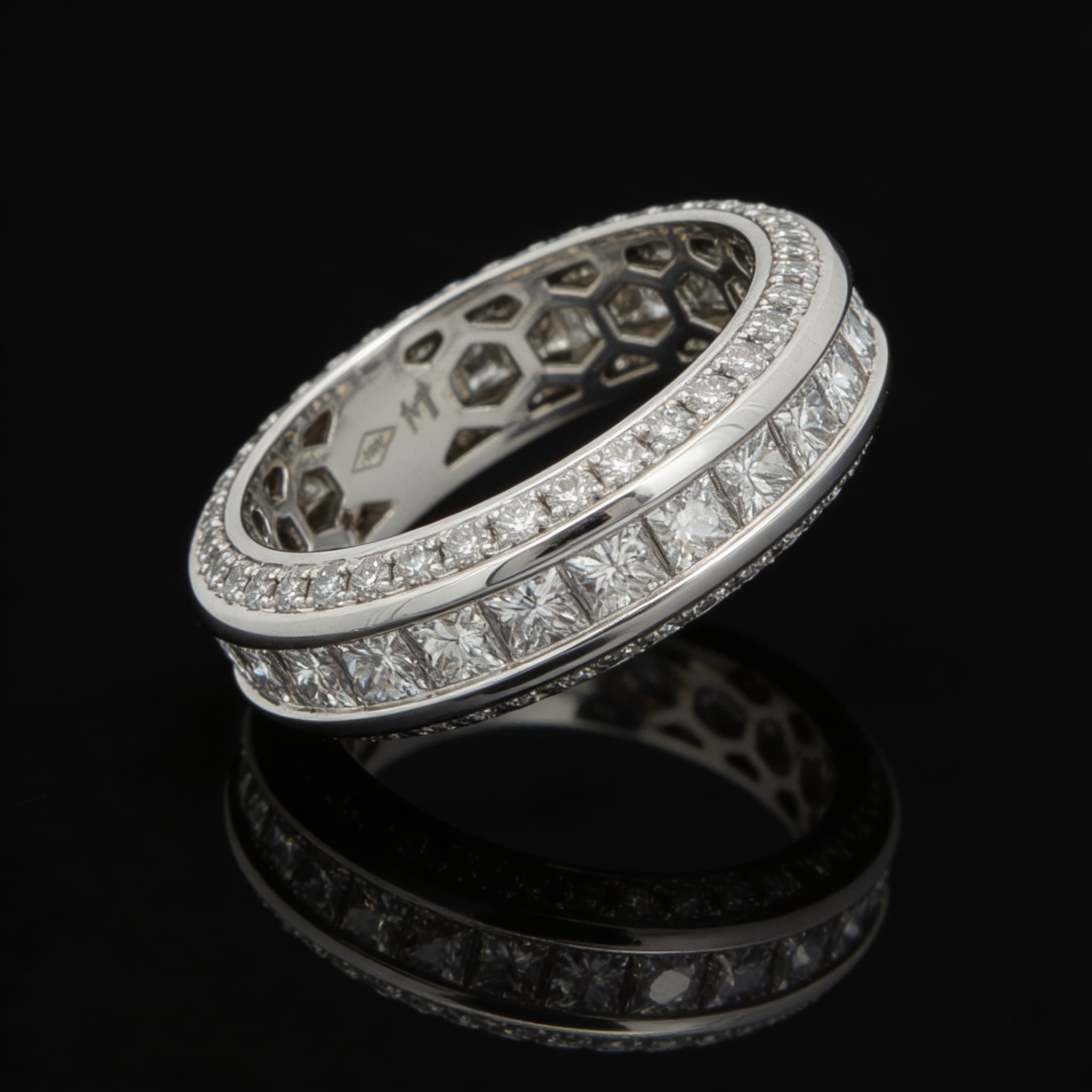 The Eternità Channel-Set Princess Cut Diamond Eternity Ring - 3