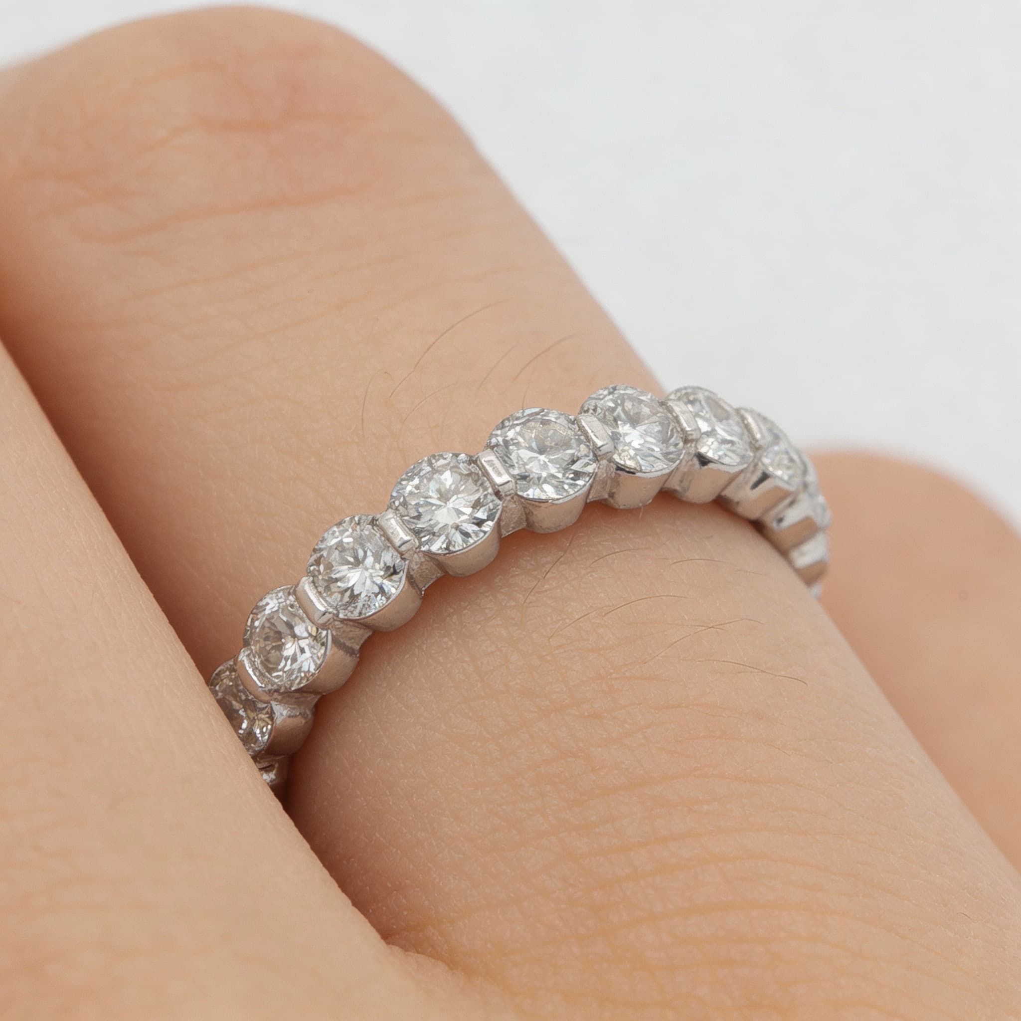 The Eternità Full Bezel Round Eternity Ring