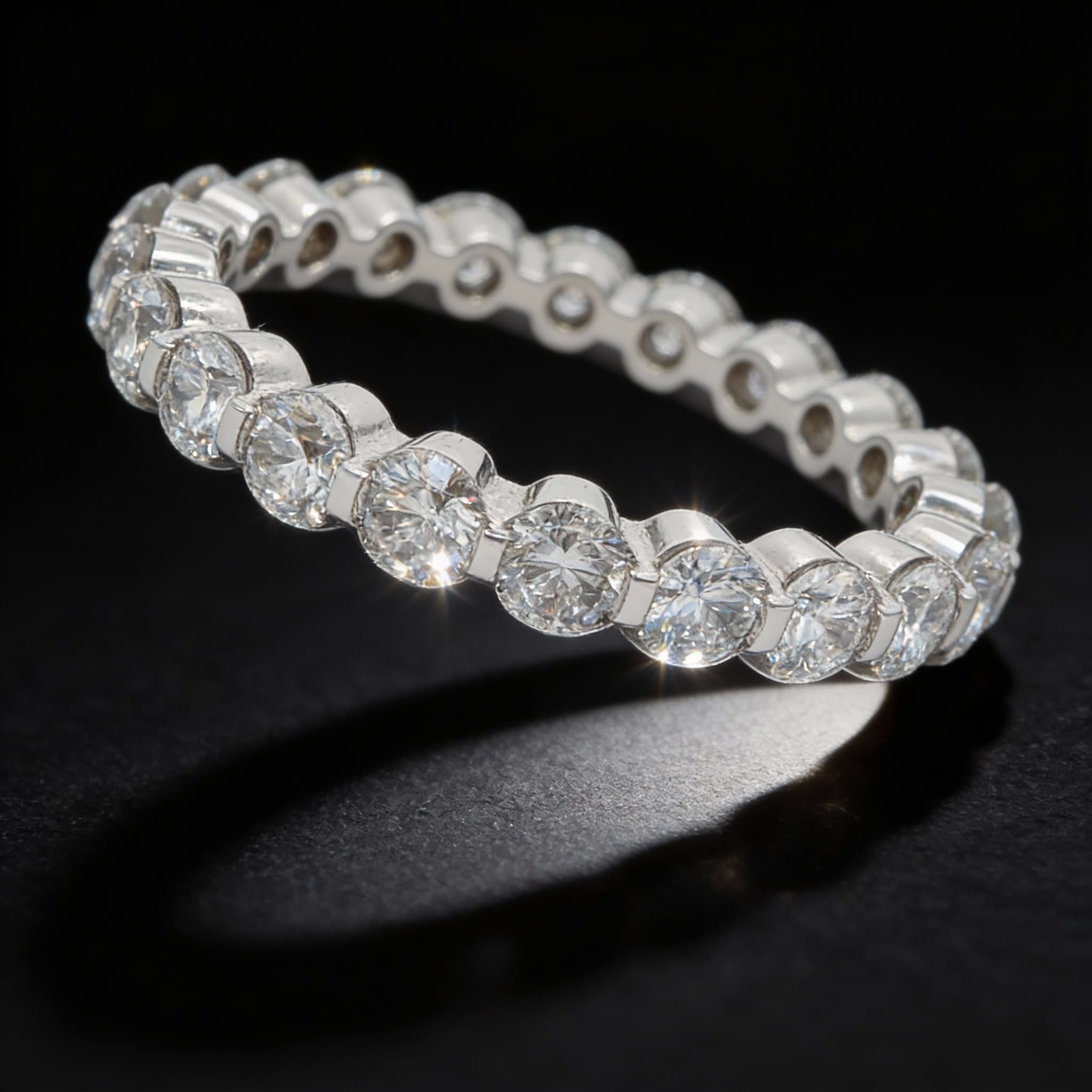 The Eternità Full Bezel Round Eternity Ring - 4