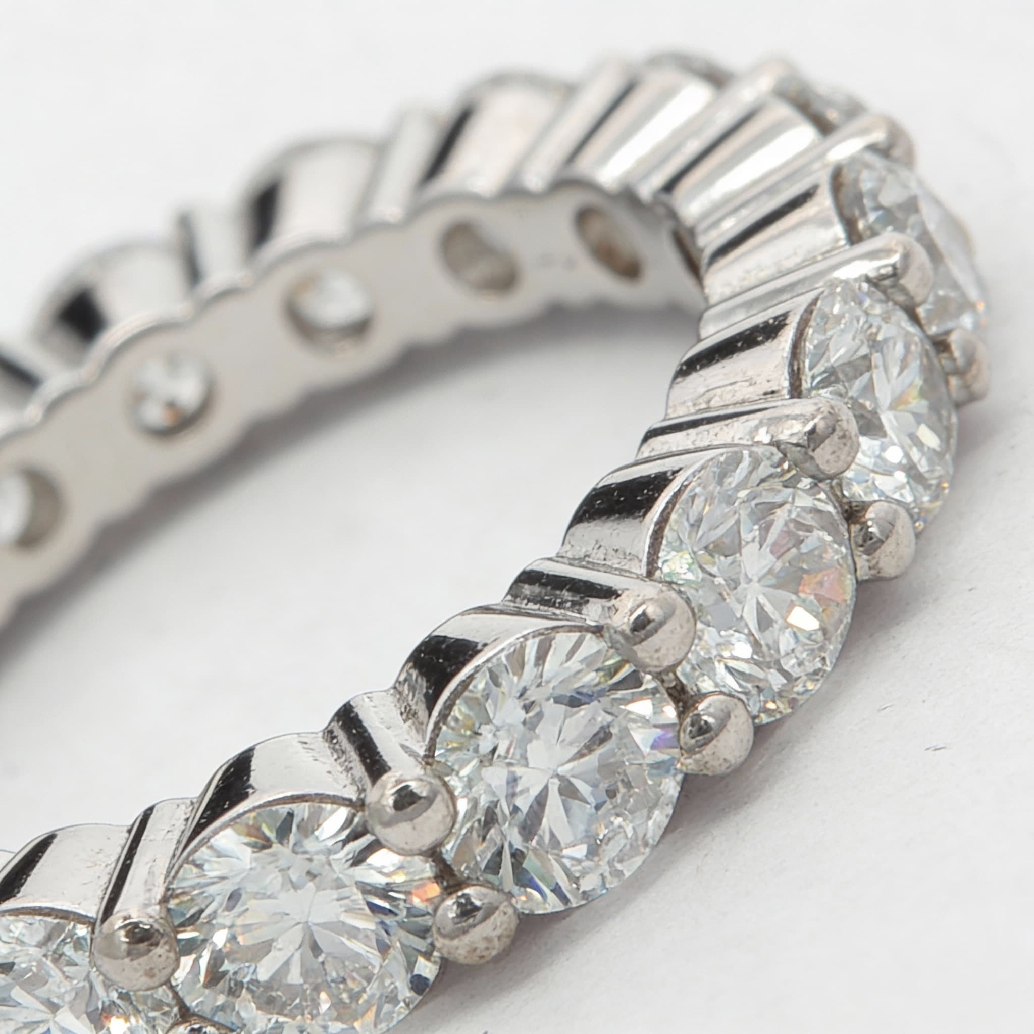 The Eternità Classic High-Wall Prong Eternity - 3