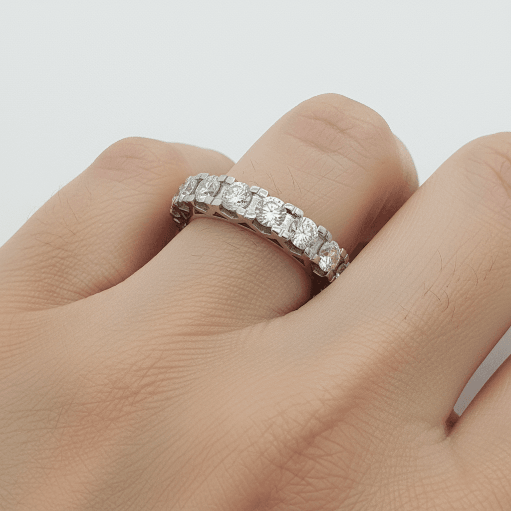 The Eternità Round Diamond Lattice Eternity Ring