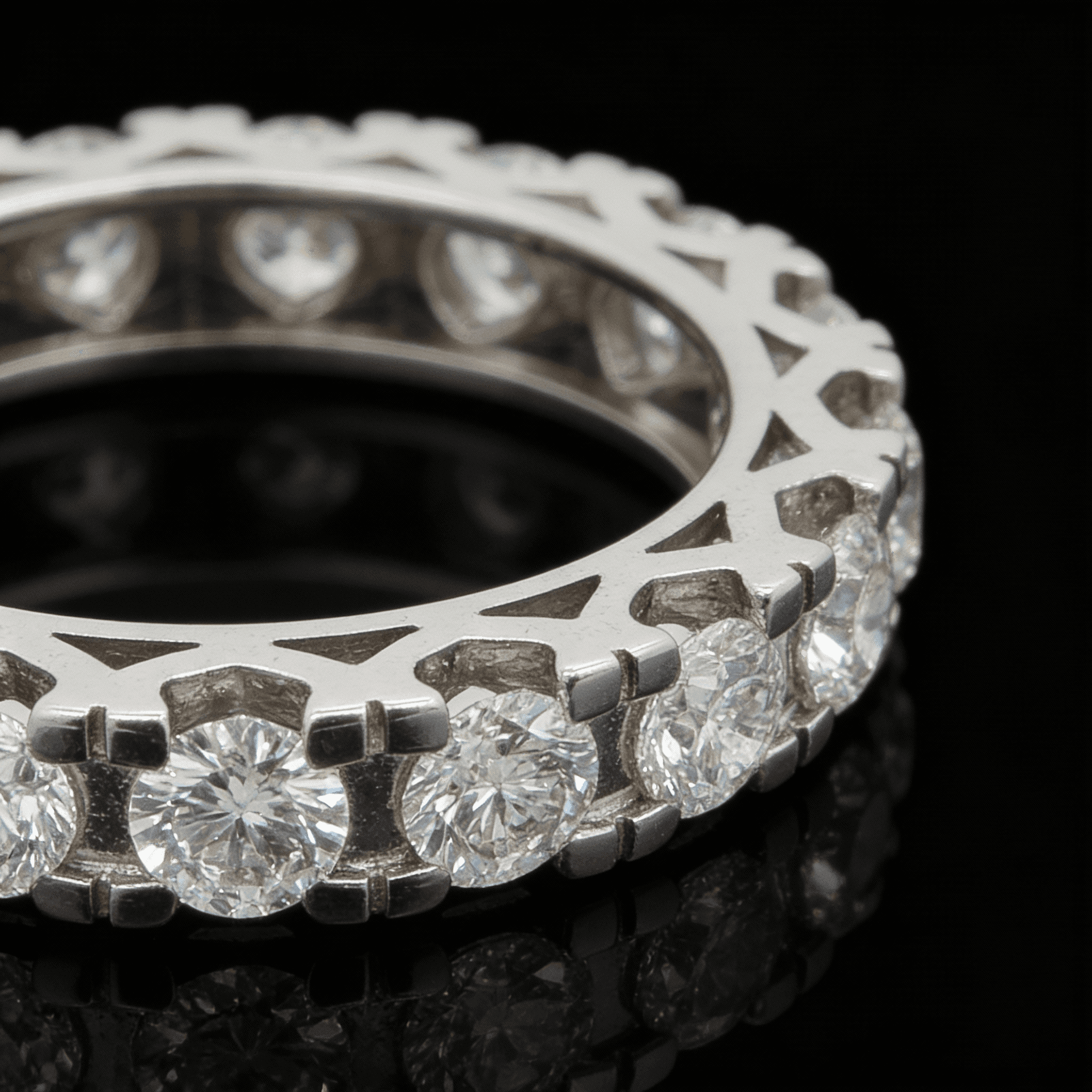 The Eternità Round Diamond Lattice Eternity Ring - 4