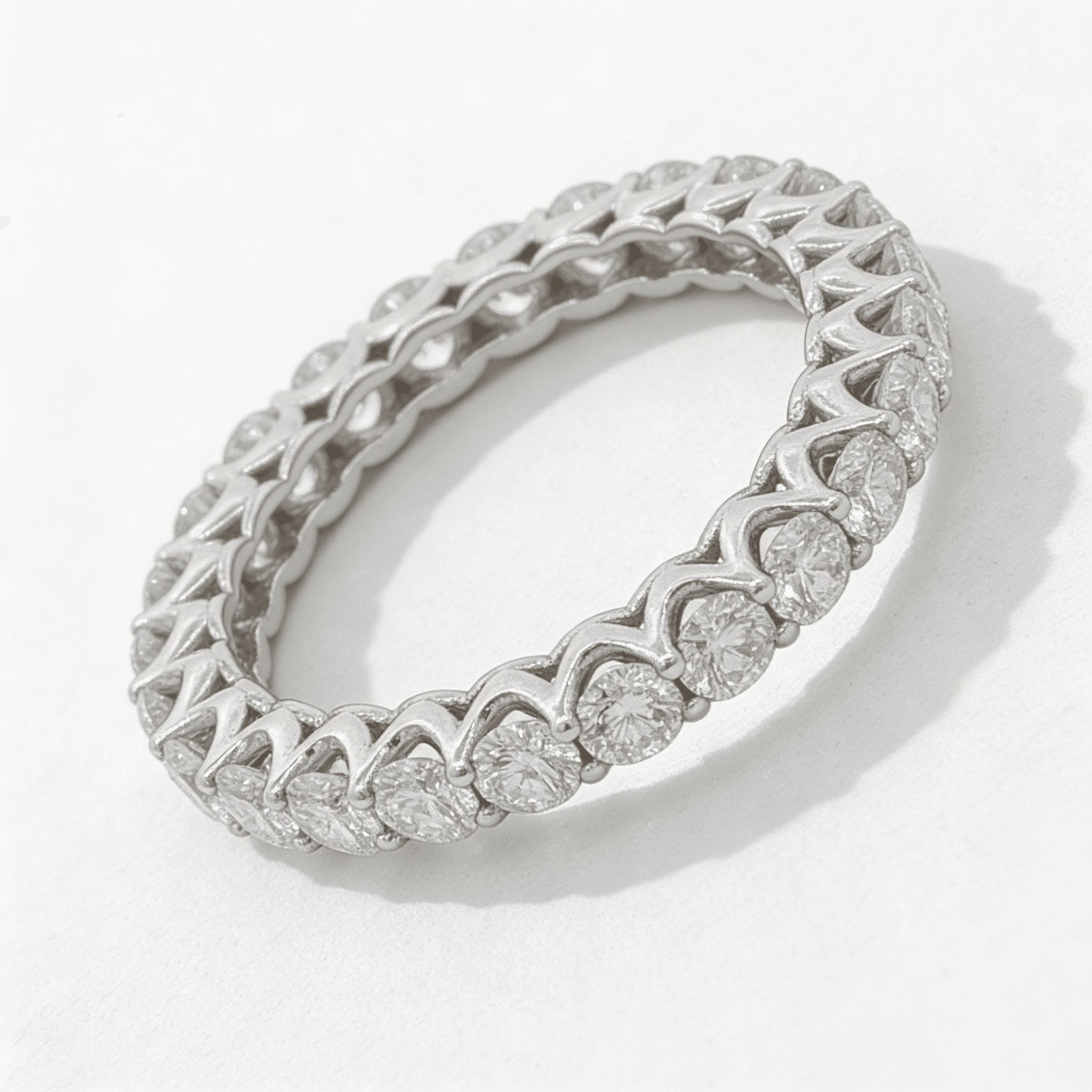 The Eternità Crown-Set Round Diamond Band - 3