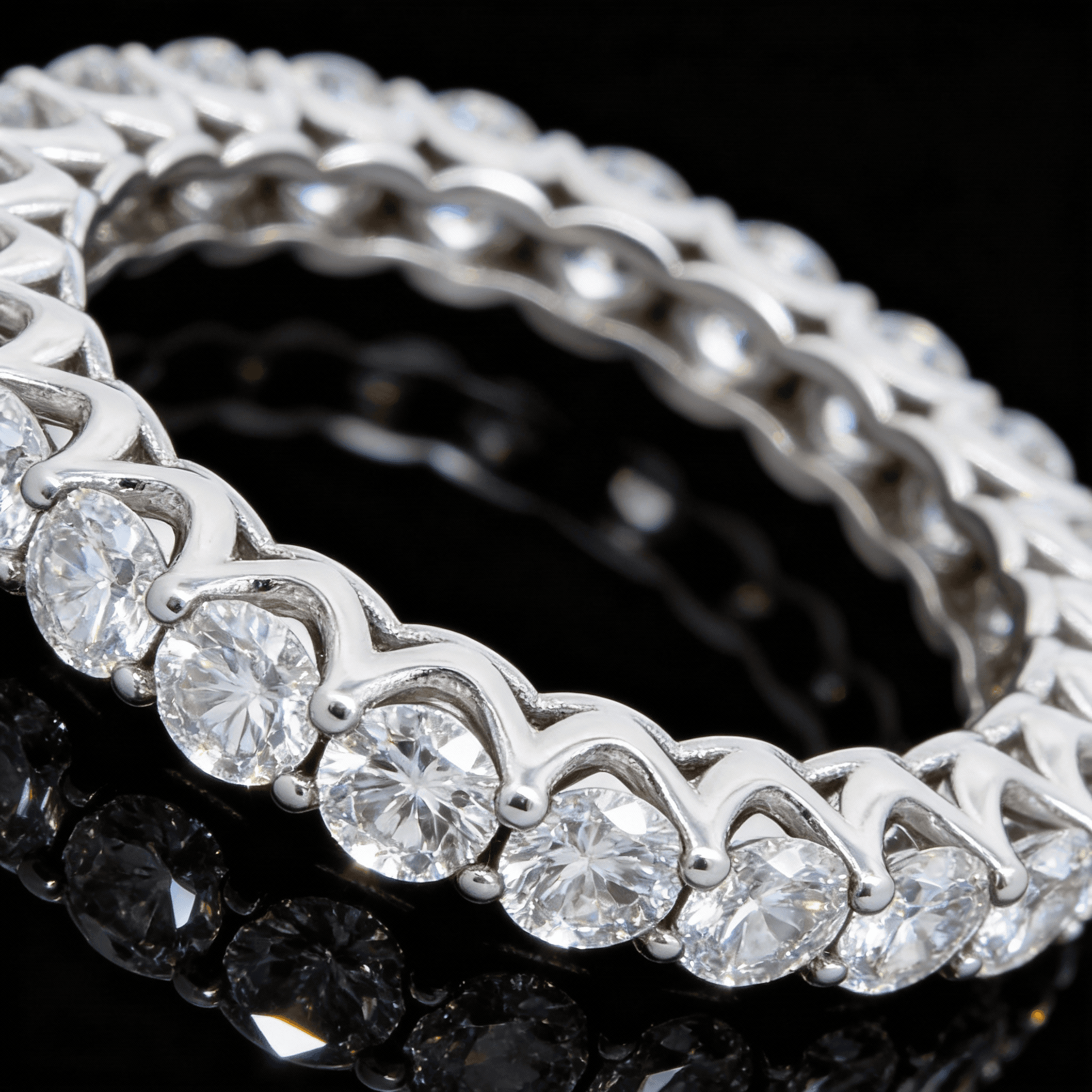 The Eternità Crown-Set Round Diamond Band - 5