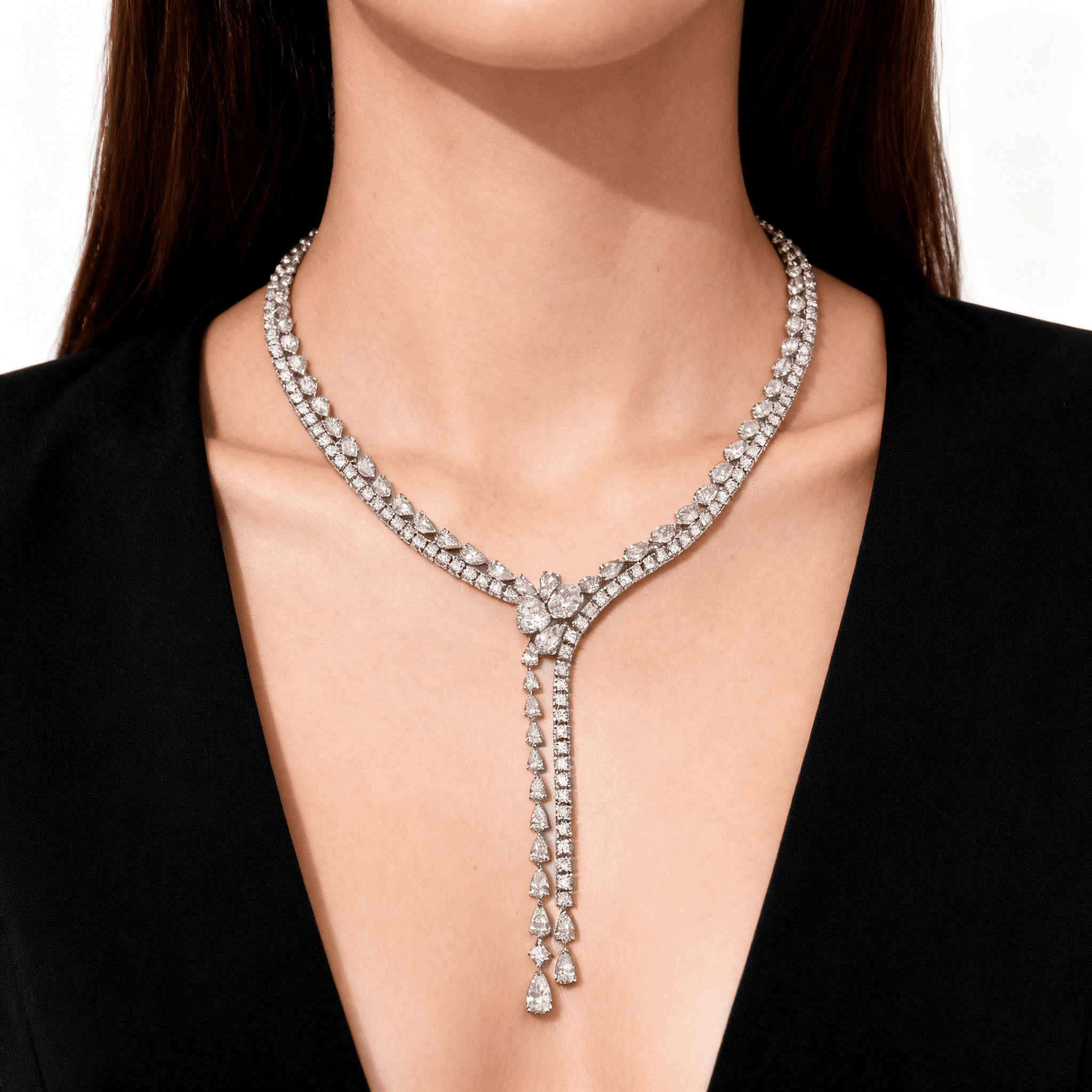 Les Exclusives Structured Lariat Necklace