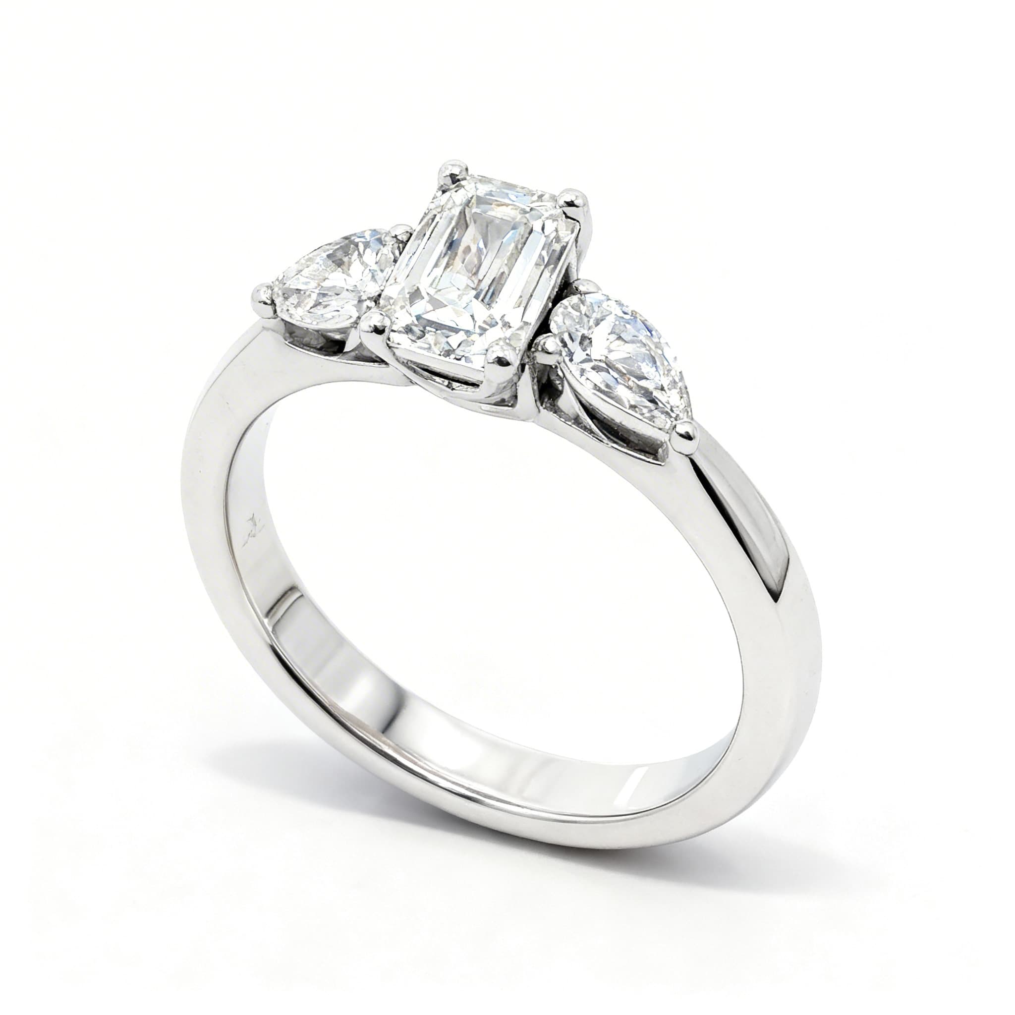 The Équilibre Line Ring   - 6