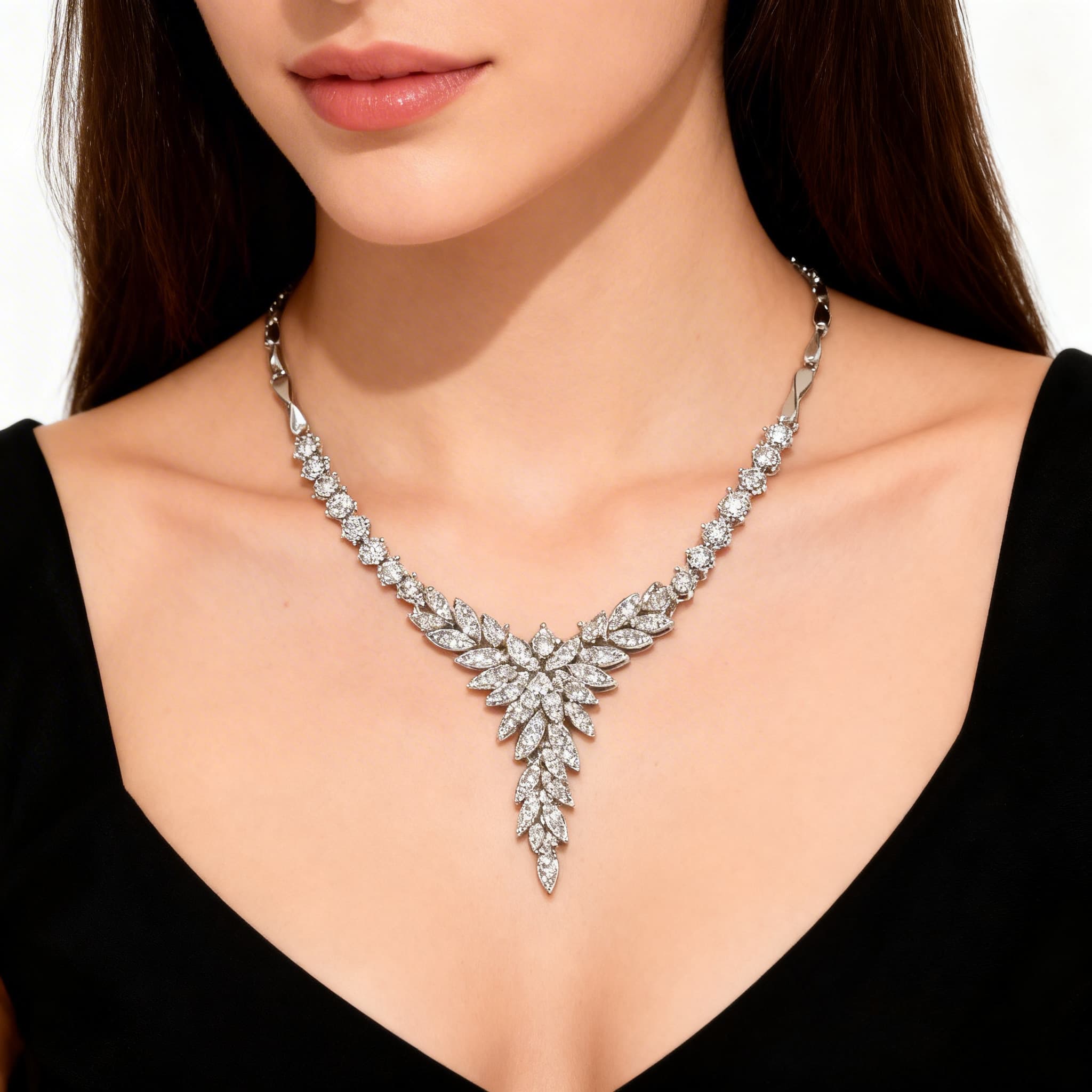 The Solo Mio Triad Apex Necklace