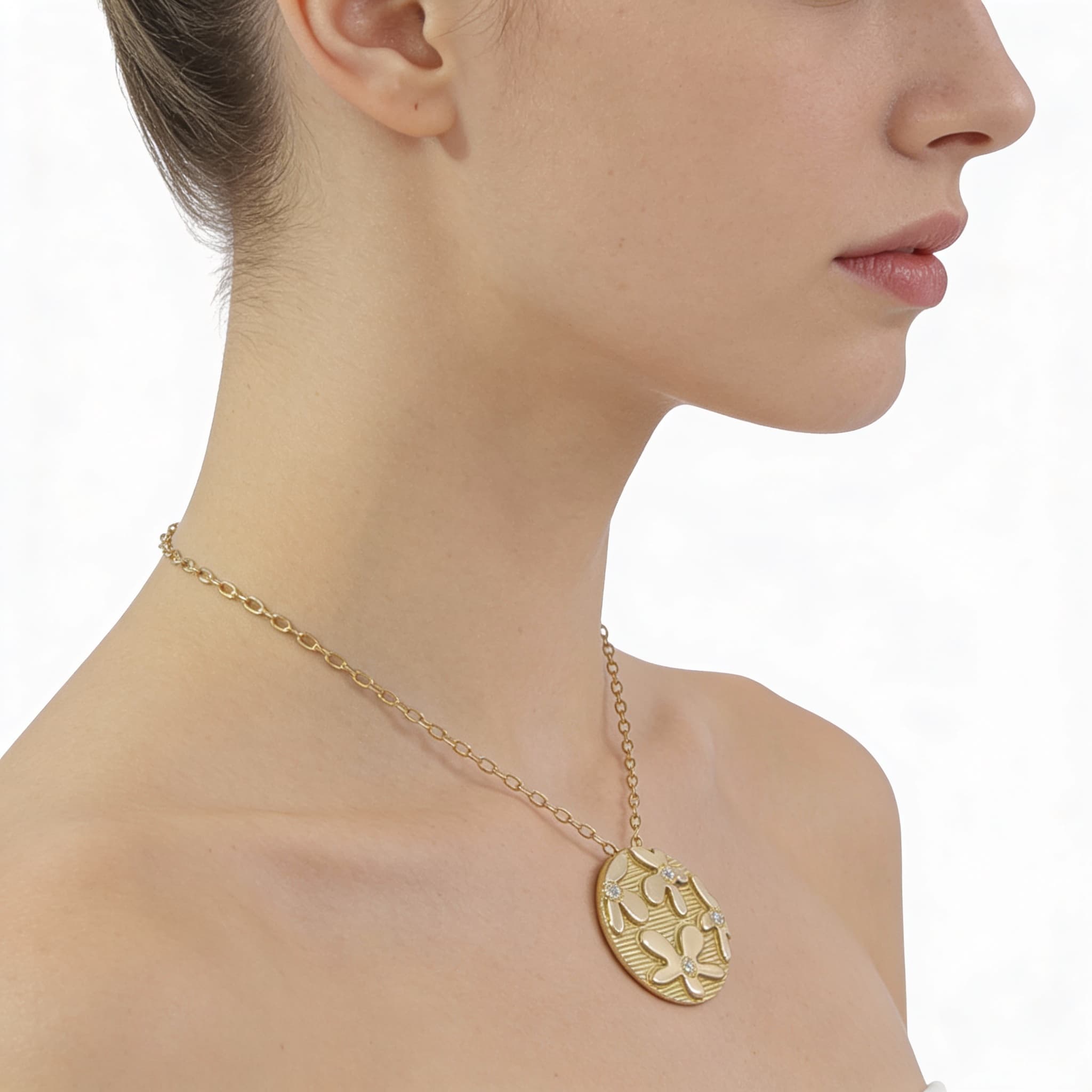 Eden’s Garden Diamond Floral Pendant in Yellow Gold small