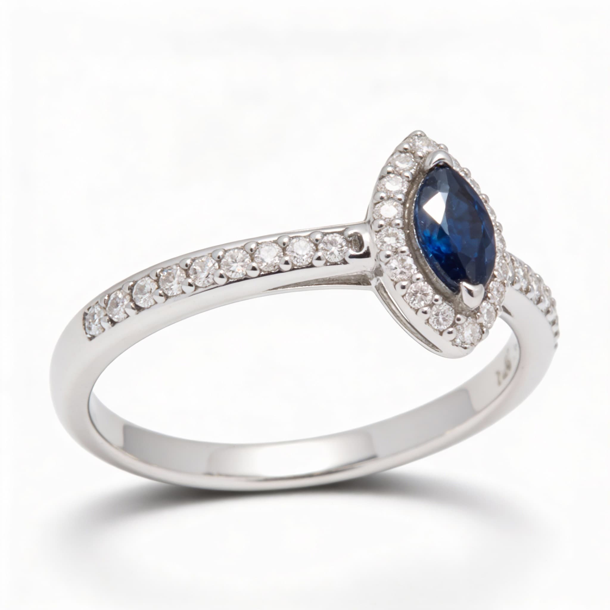 The Peregrinus Midnight Flame Ring