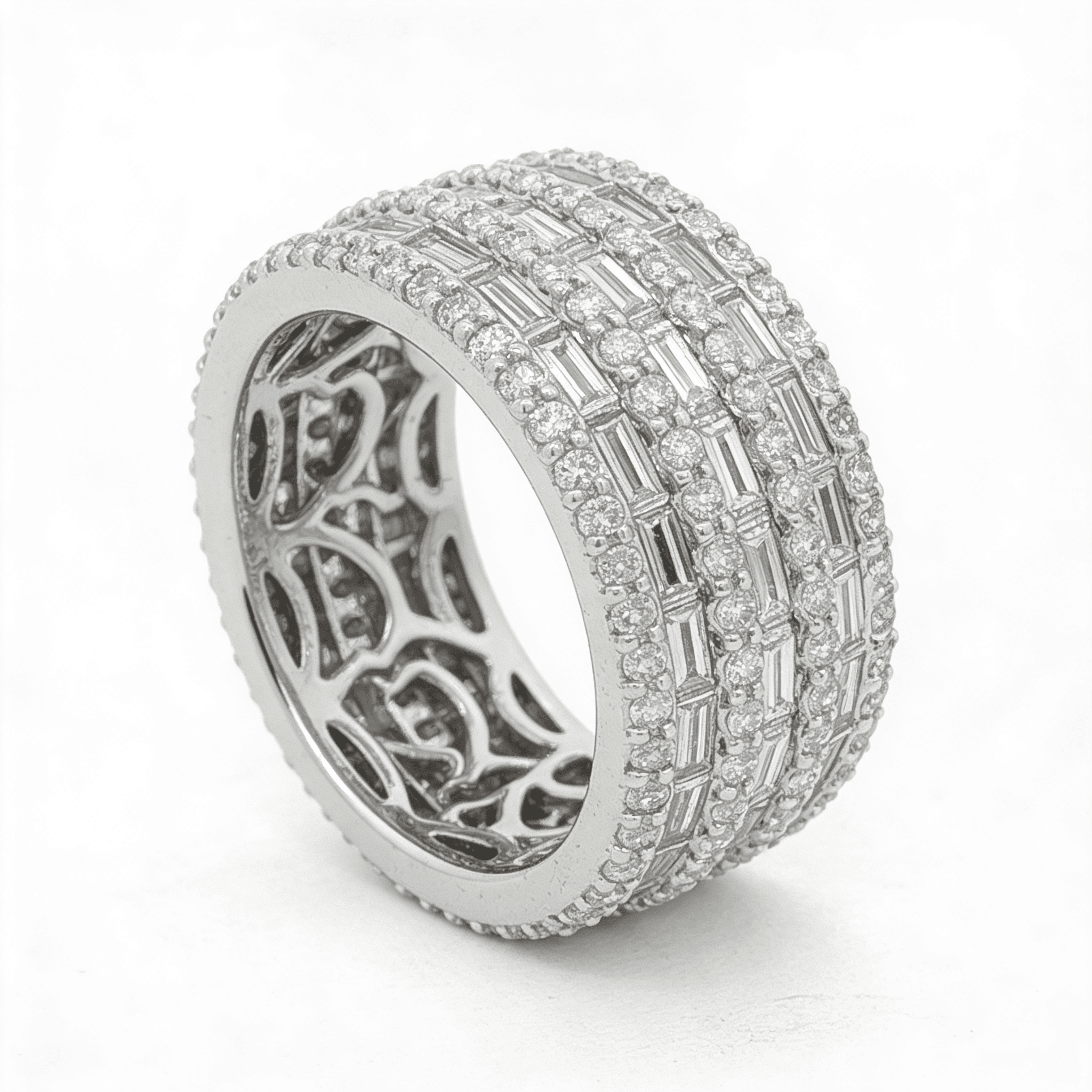 The Eternità Multi-Row Baguette and Round Diamond Eternity Ring