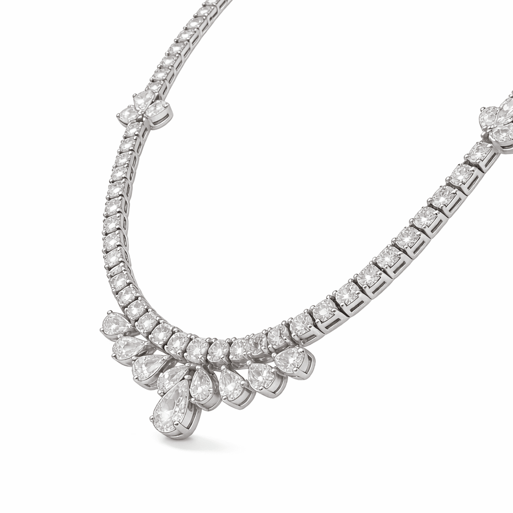 Les Exclusives Central Bloom Necklace