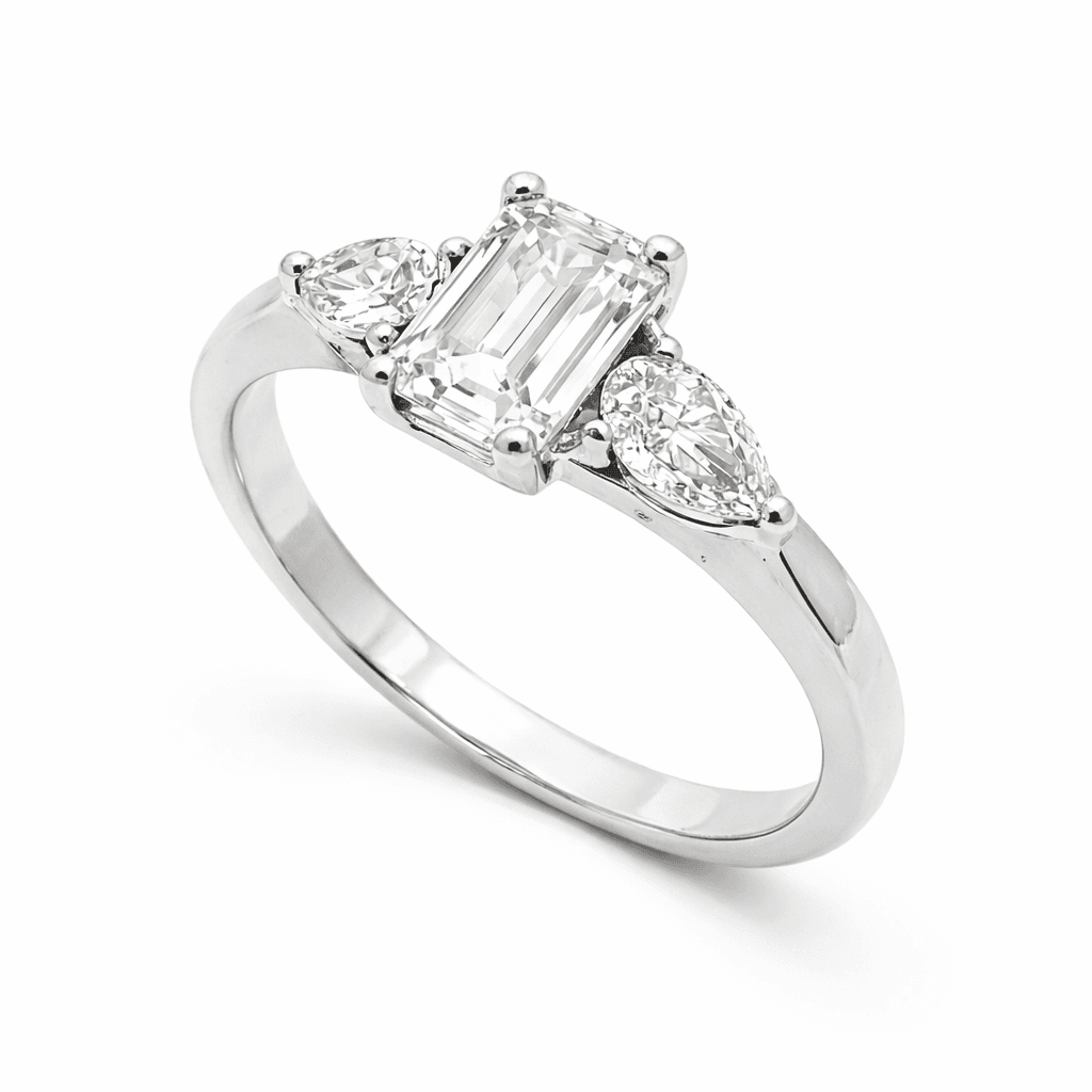 The Équilibre Line Ring  