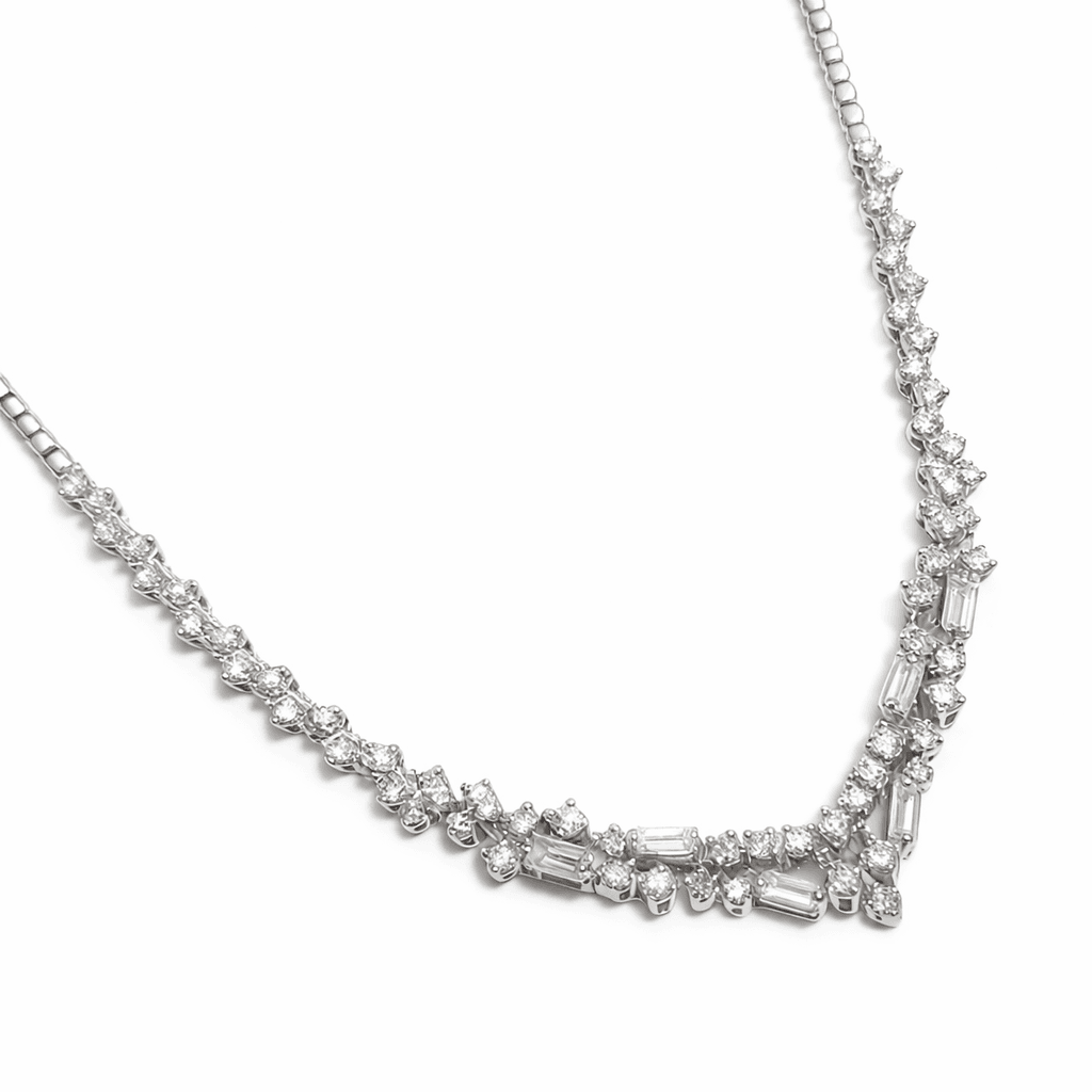 The Solo Mio Vector V Necklace