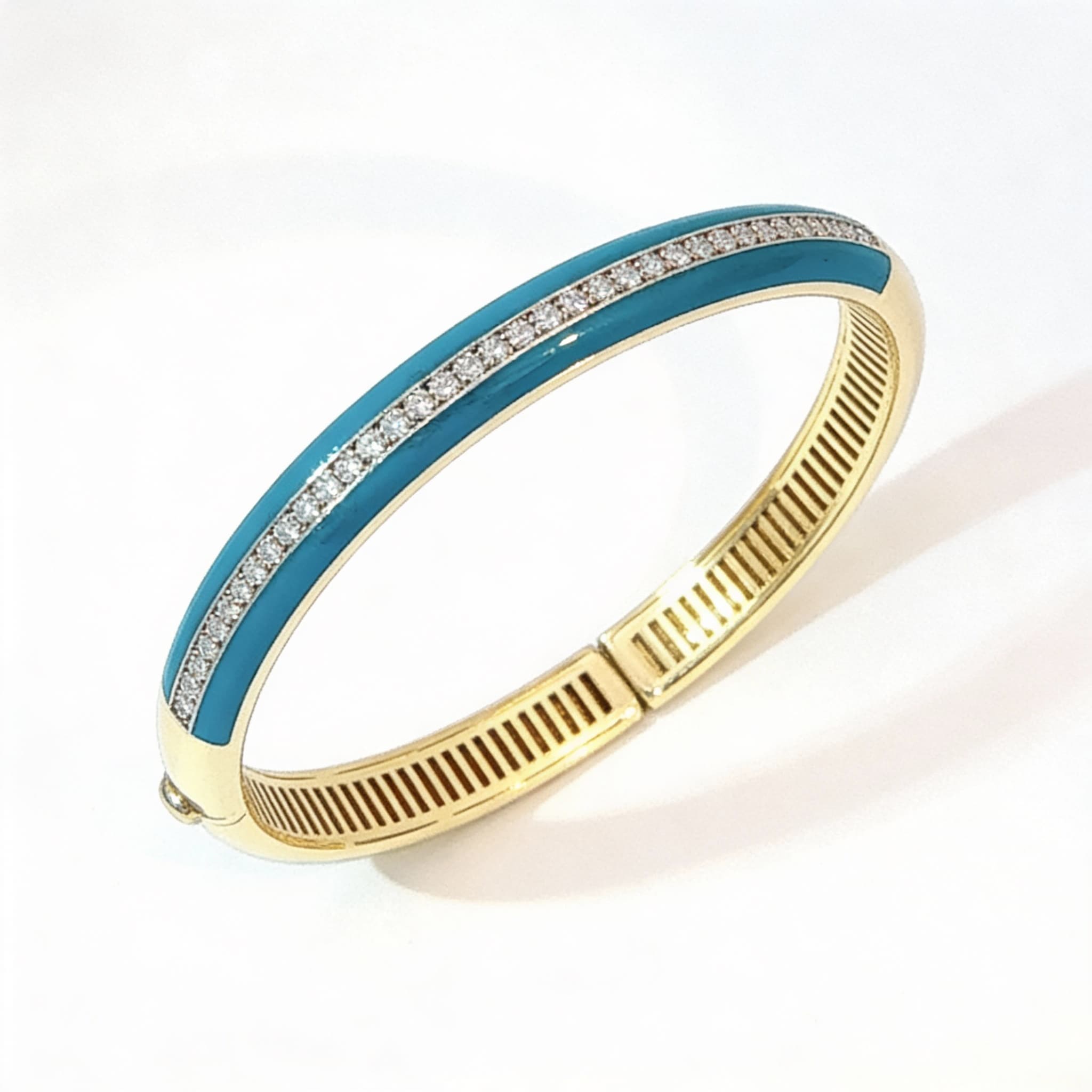Ö d’Azure Diamond Line Turquoise Enamel Pavé Bangle in Yellow Gold 